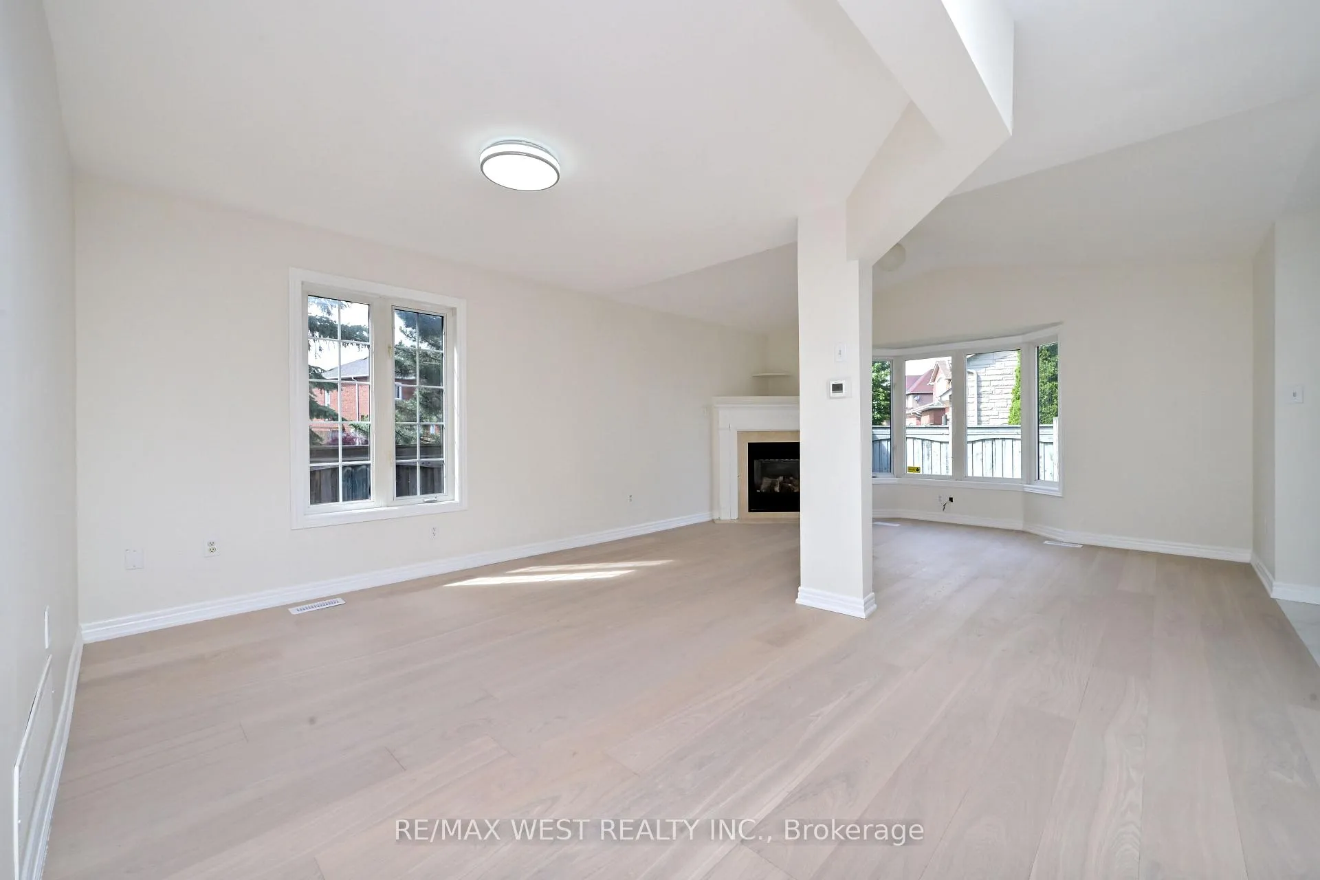 Photo 8 of 8 Terrastone Court, Caledon, Bolton West — HOMEH