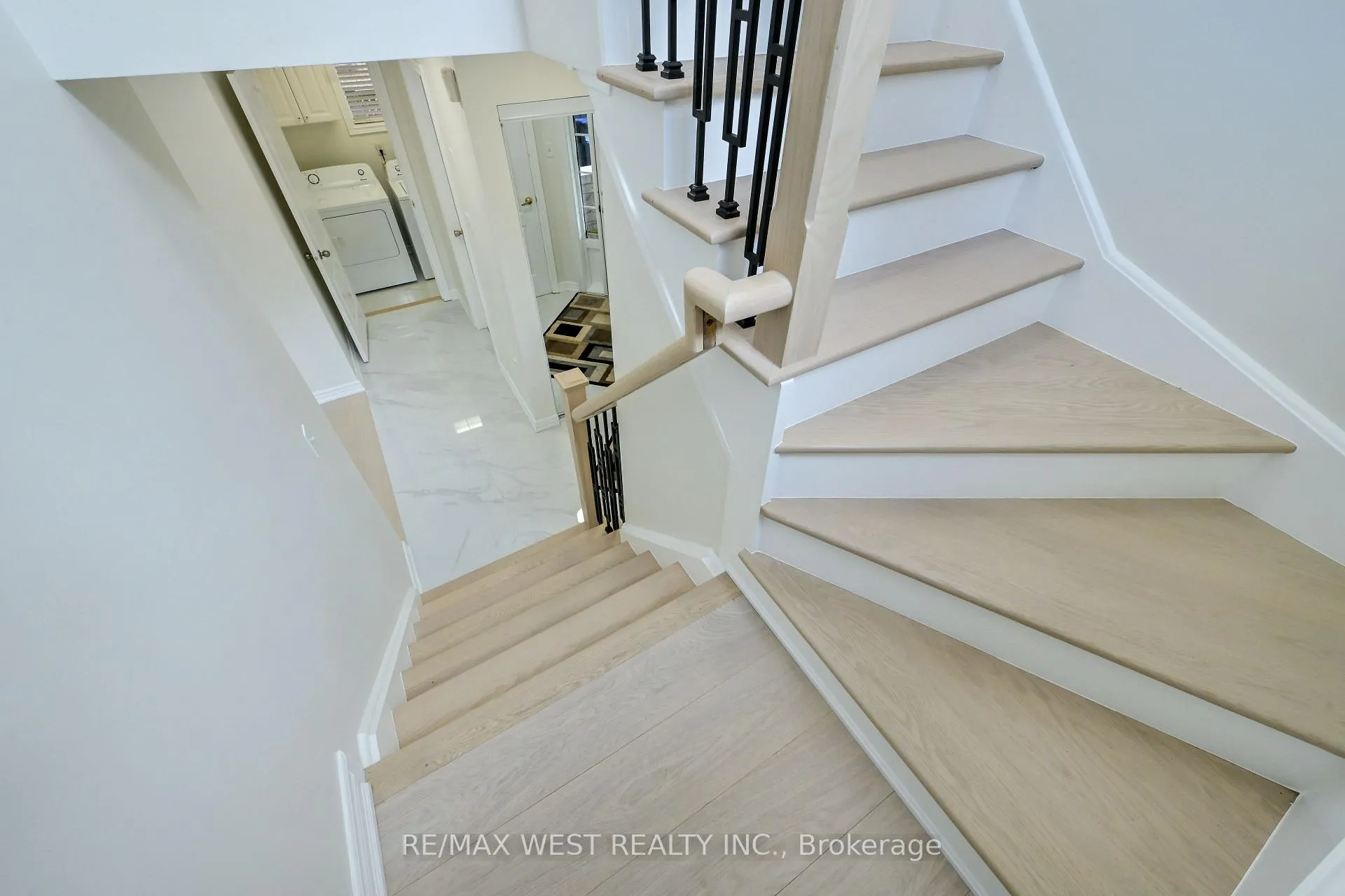 Photo 29 of 8 Terrastone Court, Caledon, Bolton West — HOMEH