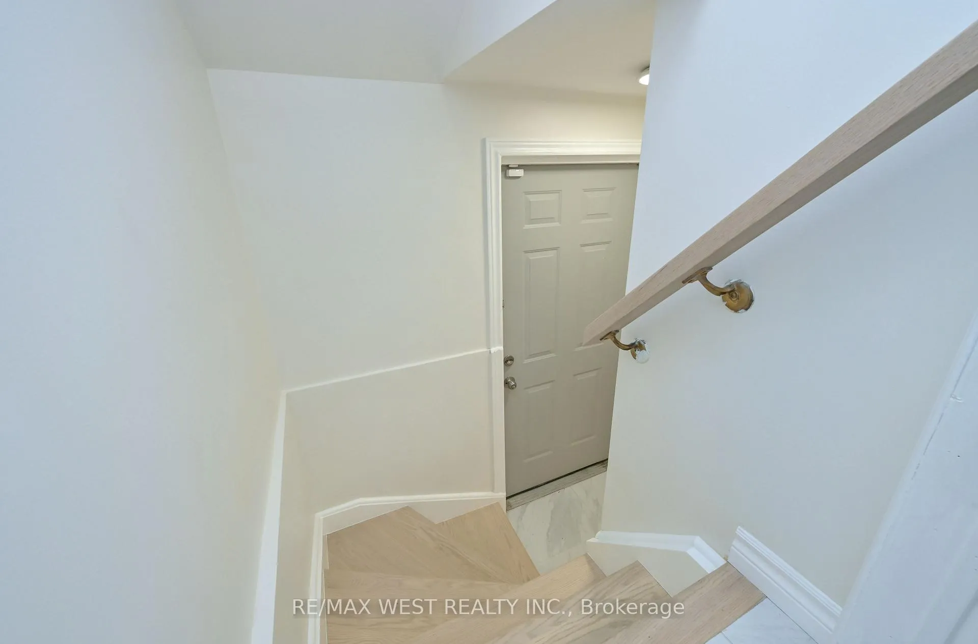 Photo 30 of 8 Terrastone Court, Caledon, Bolton West — HOMEH