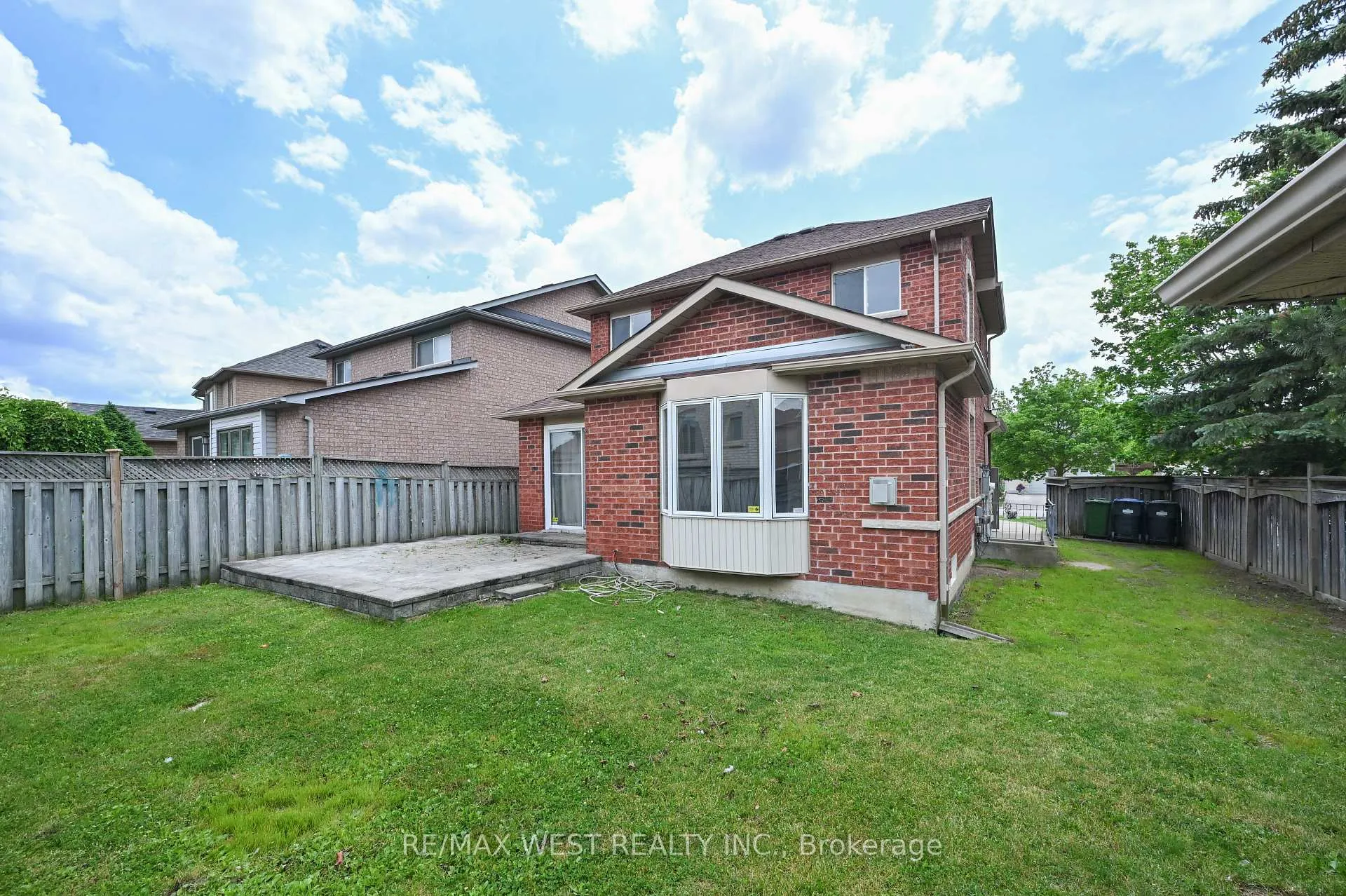 Photo 38 of 8 Terrastone Court, Caledon, Bolton West — HOMEH