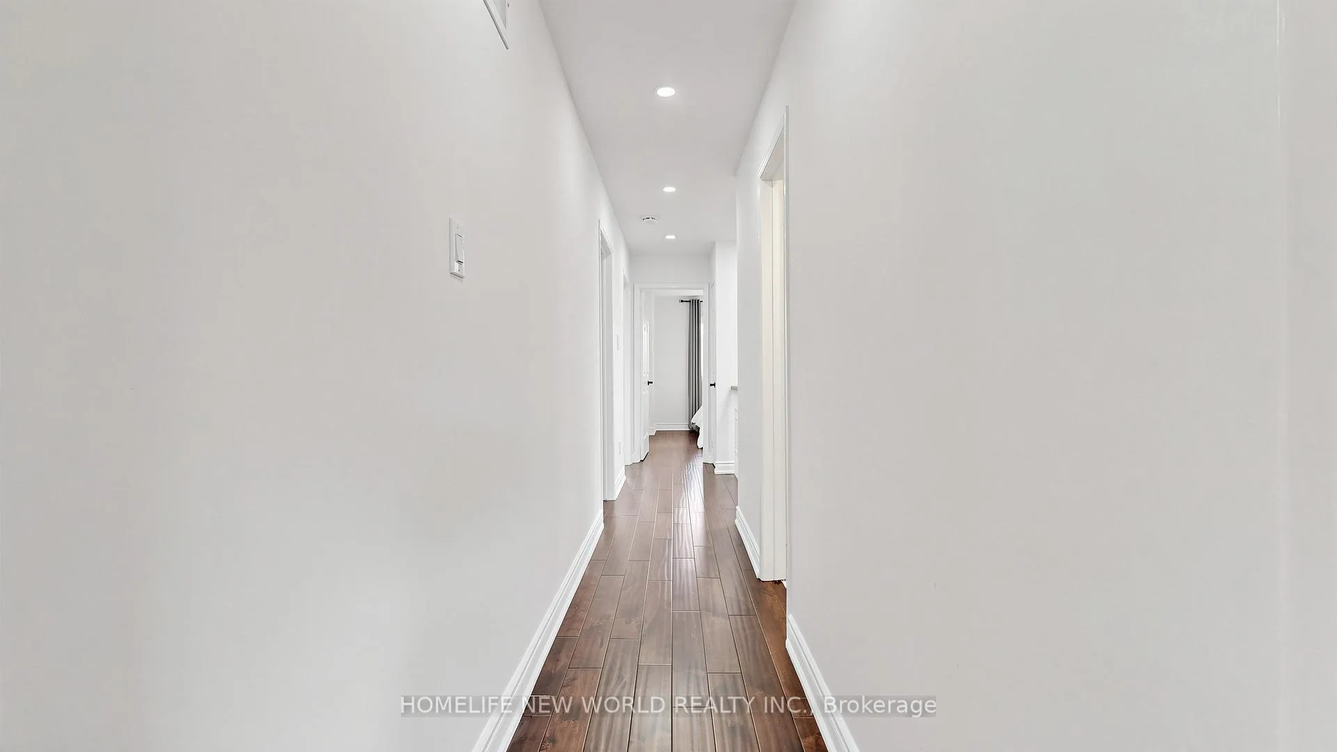 Photo 13 of 73 Doubtfire Crescent, Markham, Middlefield — HOMEH