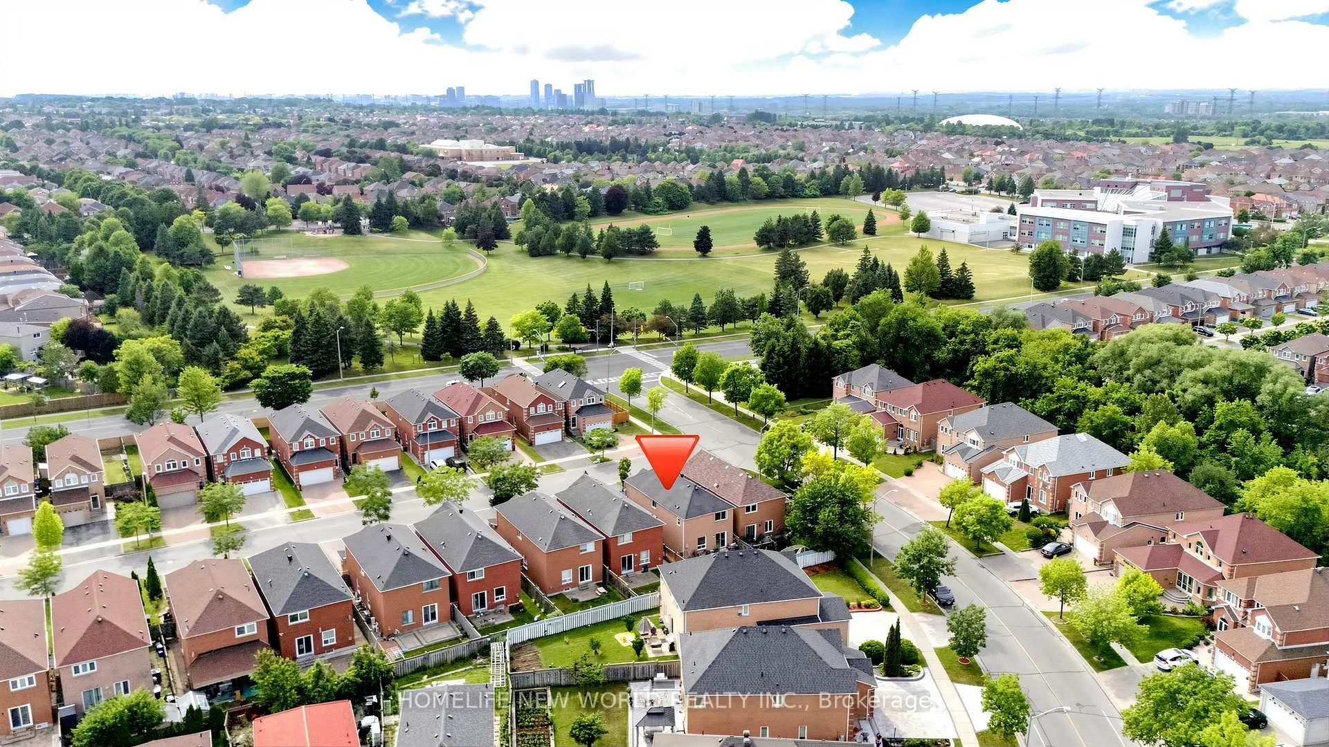 Photo 40 of 73 Doubtfire Crescent, Markham, Middlefield — HOMEH
