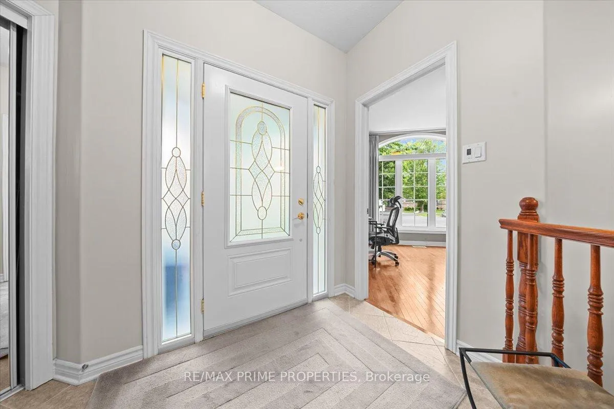 Photo 3 of 1863 Springridge Drive, Ottawa, Springridge/East Village — HOMEH