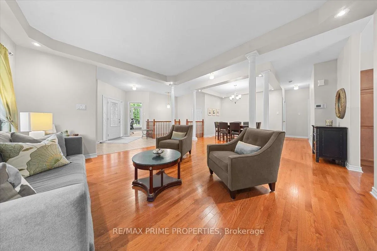 Photo 7 of 1863 Springridge Drive, Ottawa, Springridge/East Village — HOMEH