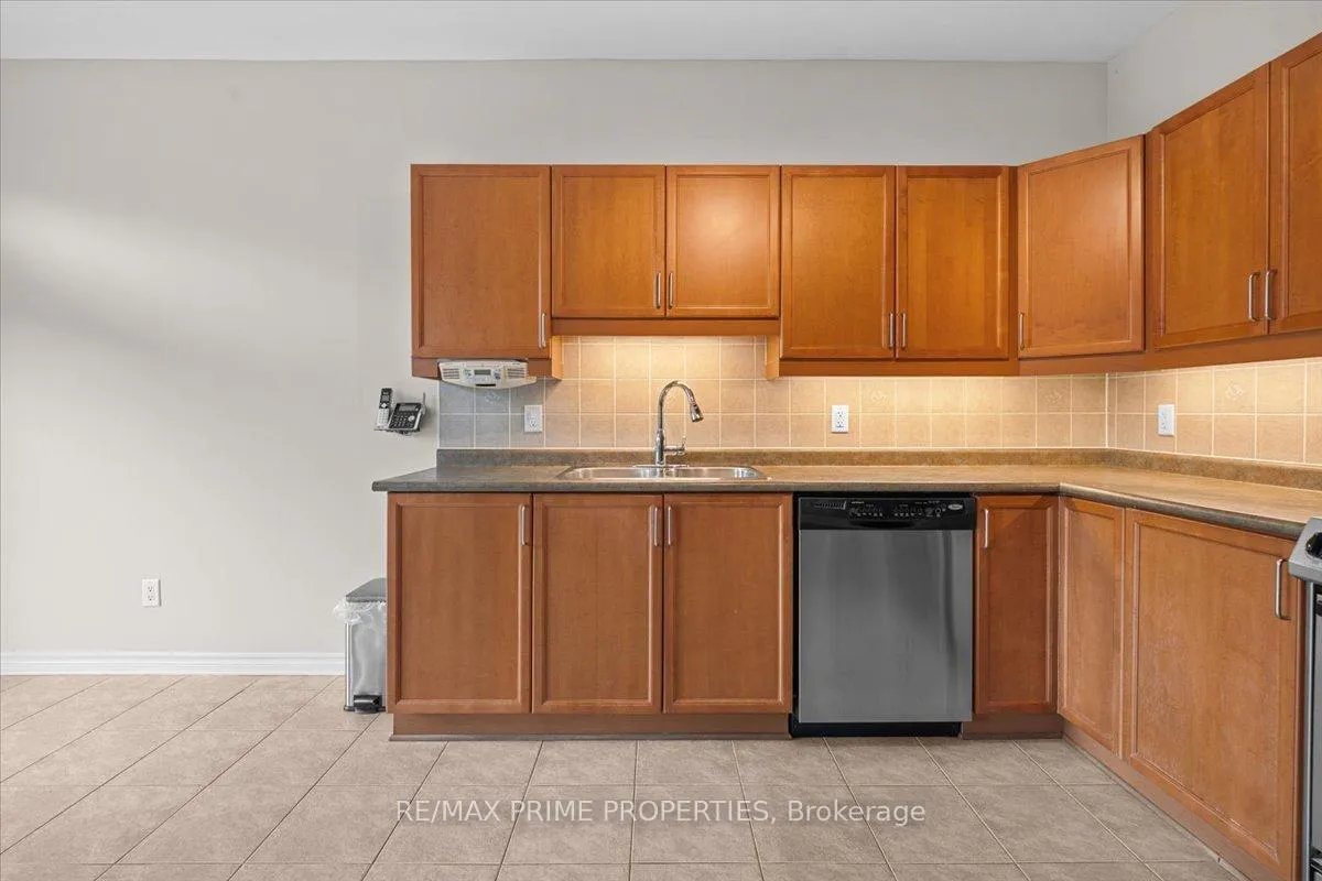 Photo 13 of 1863 Springridge Drive, Ottawa, Springridge/East Village — HOMEH
