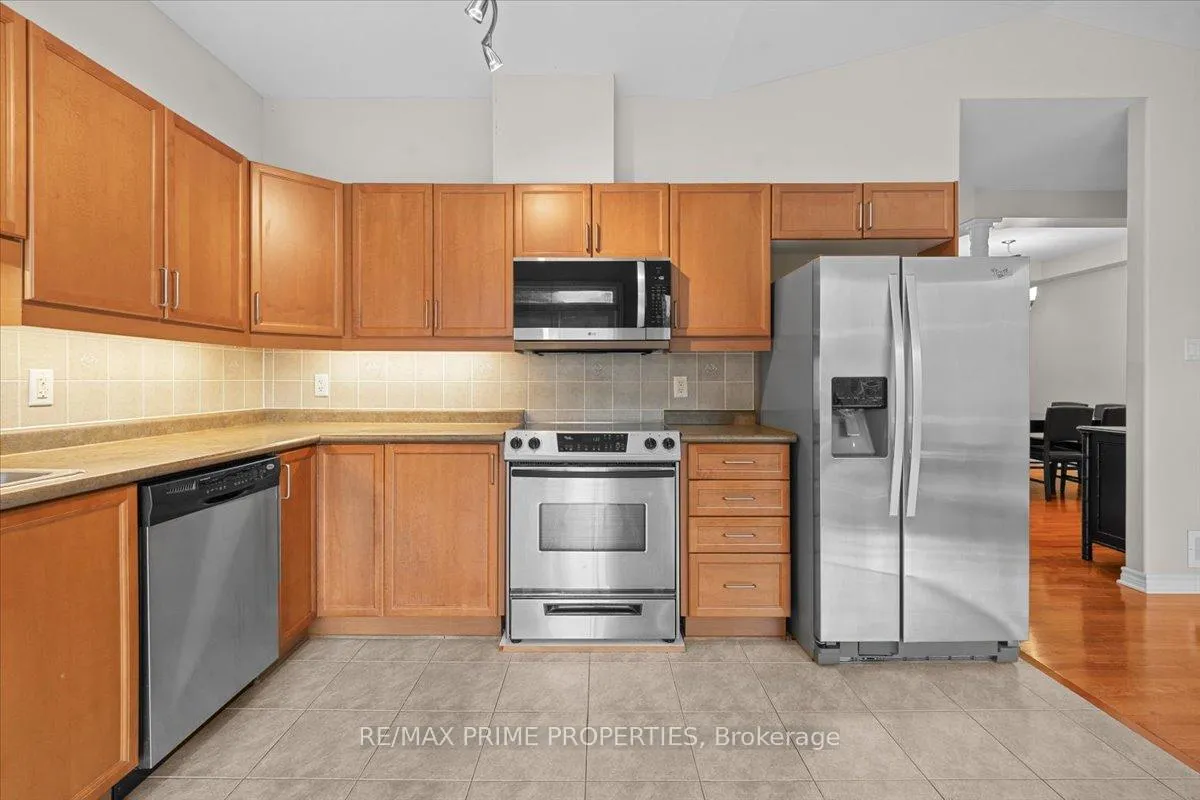 Photo 14 of 1863 Springridge Drive, Ottawa, Springridge/East Village — HOMEH