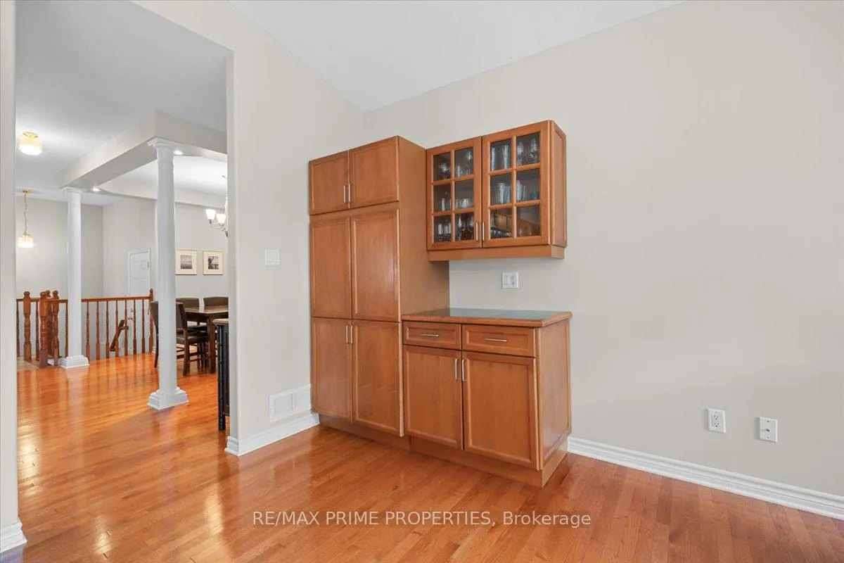 Photo 16 of 1863 Springridge Drive, Ottawa, Springridge/East Village — HOMEH