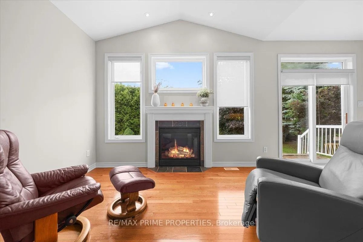 Photo 18 of 1863 Springridge Drive, Ottawa, Springridge/East Village — HOMEH
