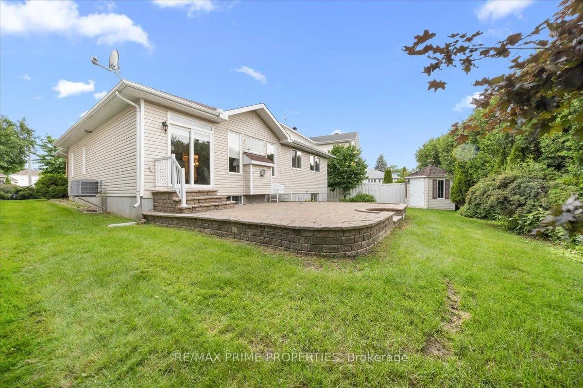 Photo 33 of 1863 Springridge Drive, Ottawa, Springridge/East Village — HOMEH