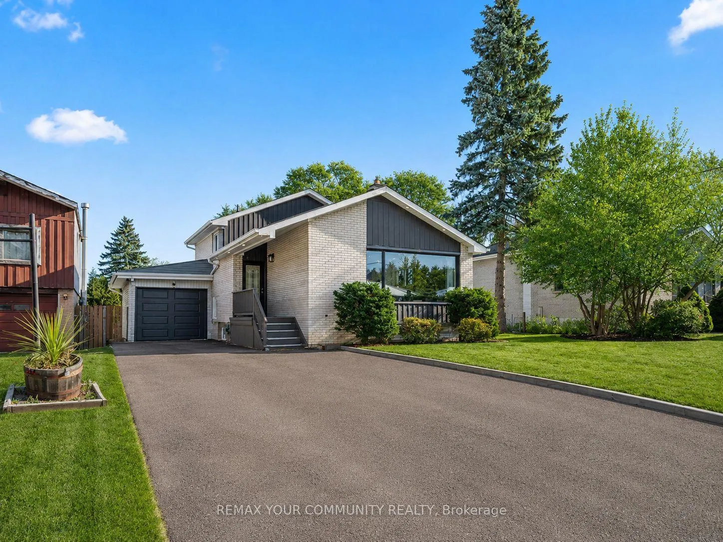 Photo 1 of Unit Main, 11 Webster Drive, Aurora, Aurora Highlands — HOMEH