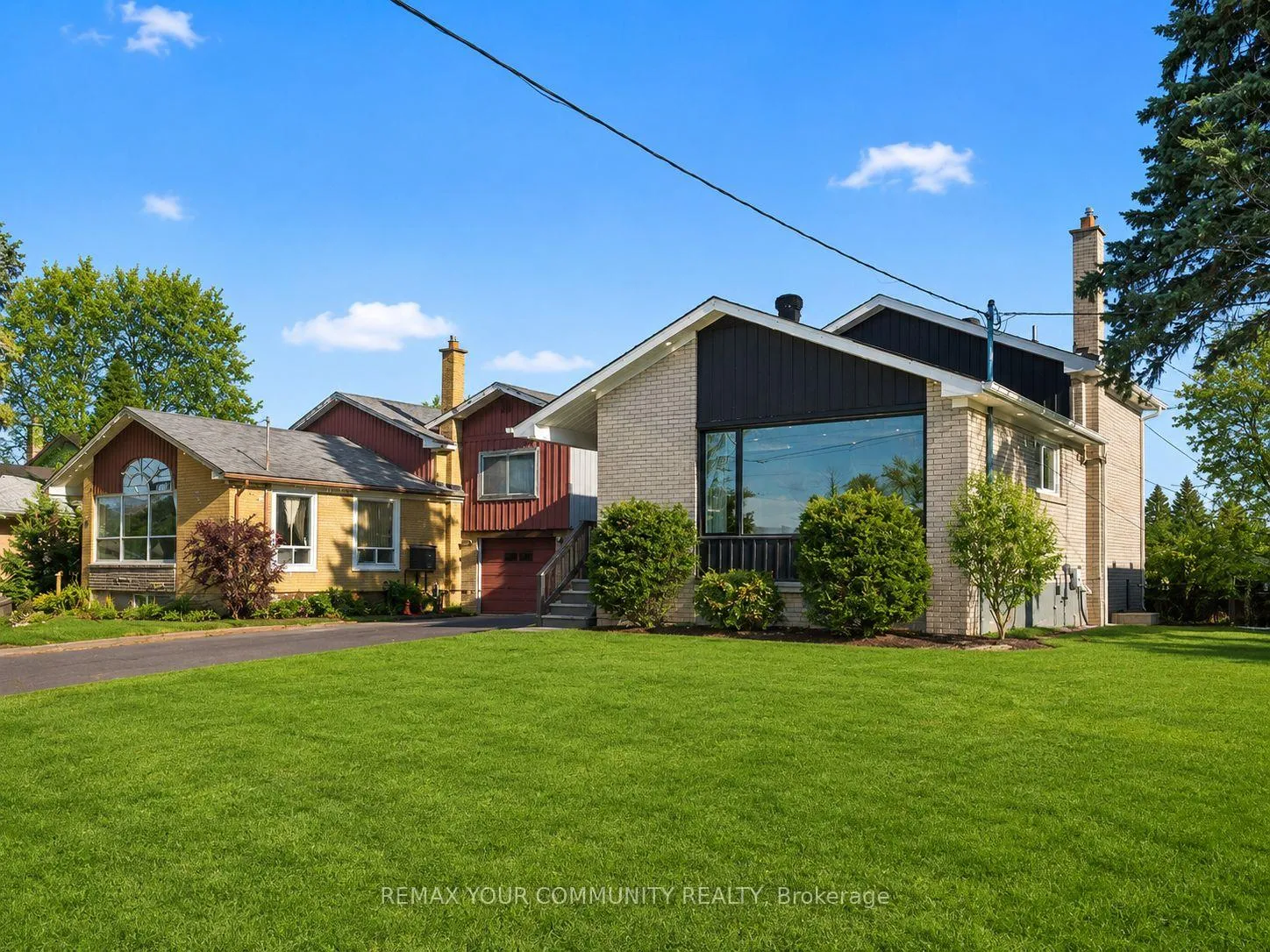 Photo 3 of Unit Main, 11 Webster Drive, Aurora, Aurora Highlands — HOMEH