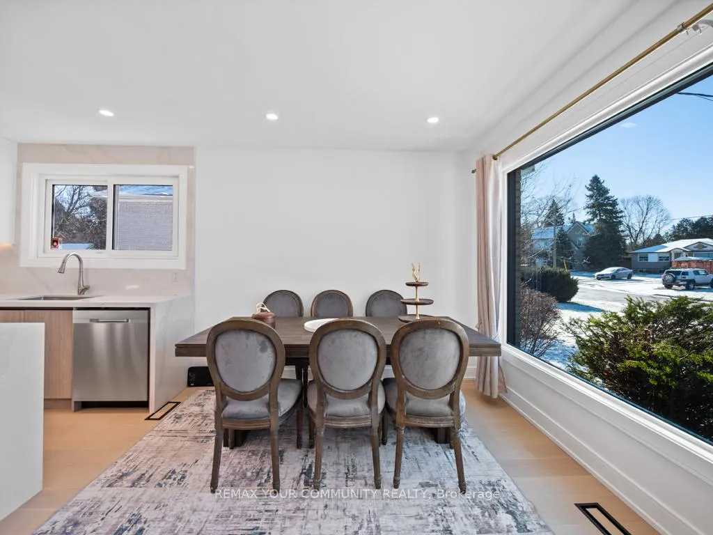 Photo 8 of Unit Main, 11 Webster Drive, Aurora, Aurora Highlands — HOMEH