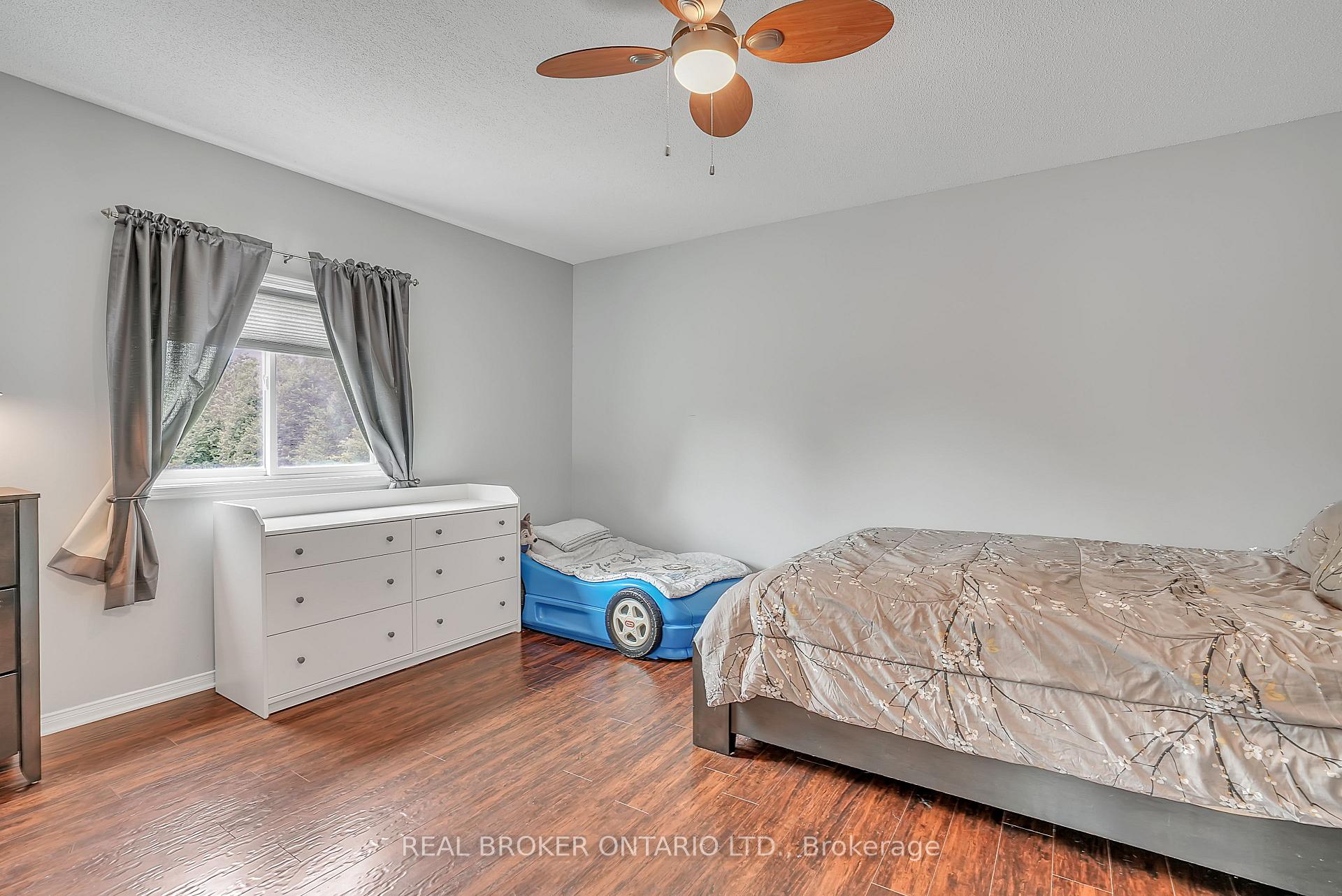 Photo 21 of 16 Victorway Drive, Barrie, Holly — HOMEH