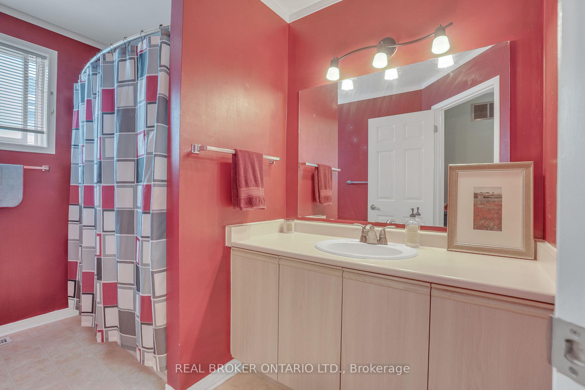 Photo 24 of 16 Victorway Drive, Barrie, Holly — HOMEH