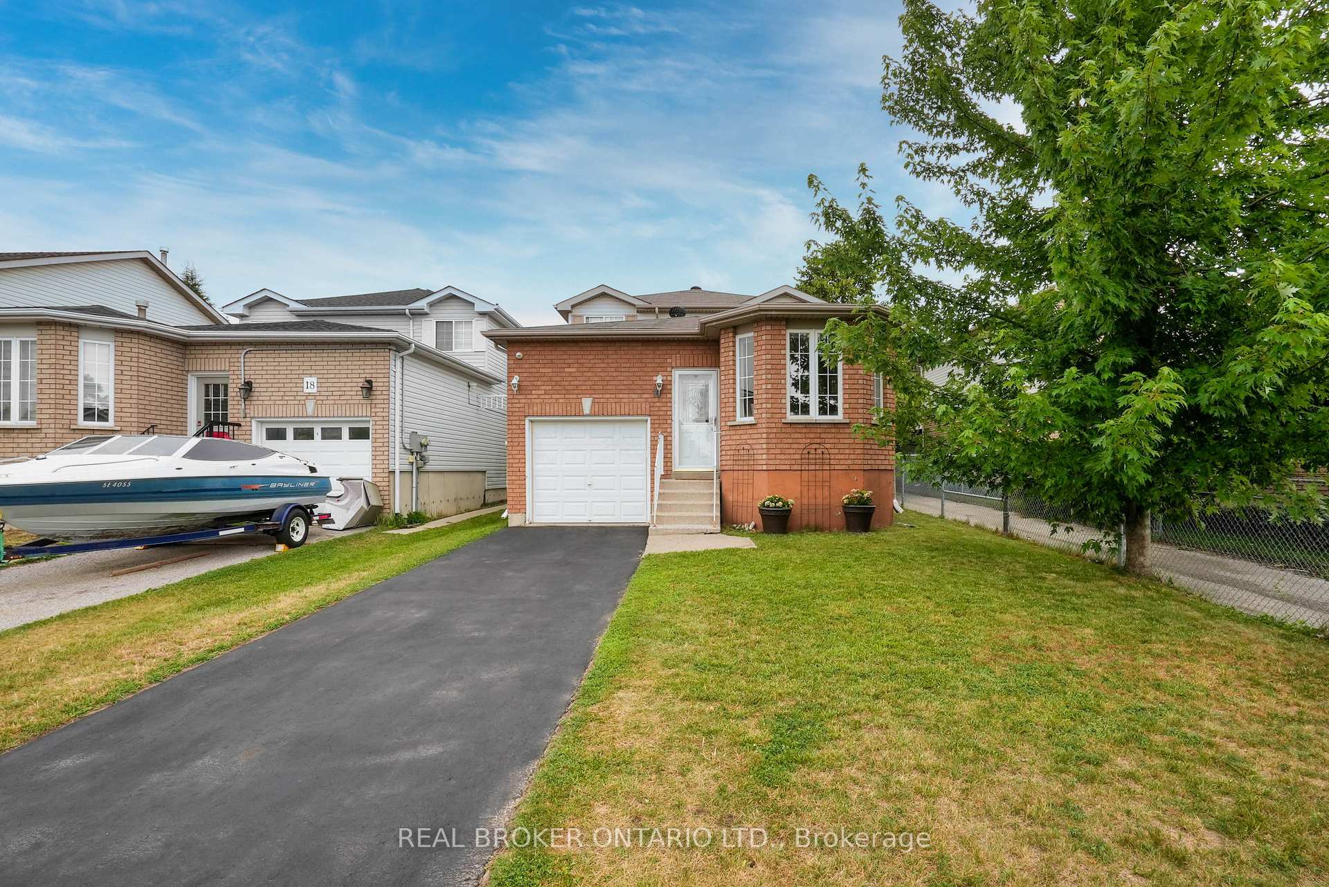 Photo 27 of 16 Victorway Drive, Barrie, Holly — HOMEH