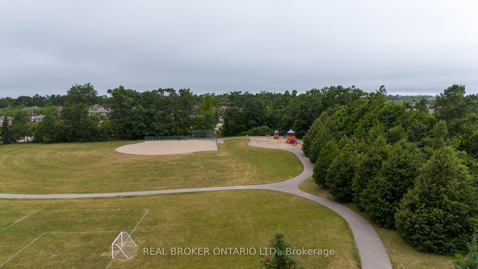 Photo 29 of 16 Victorway Drive, Barrie, Holly — HOMEH