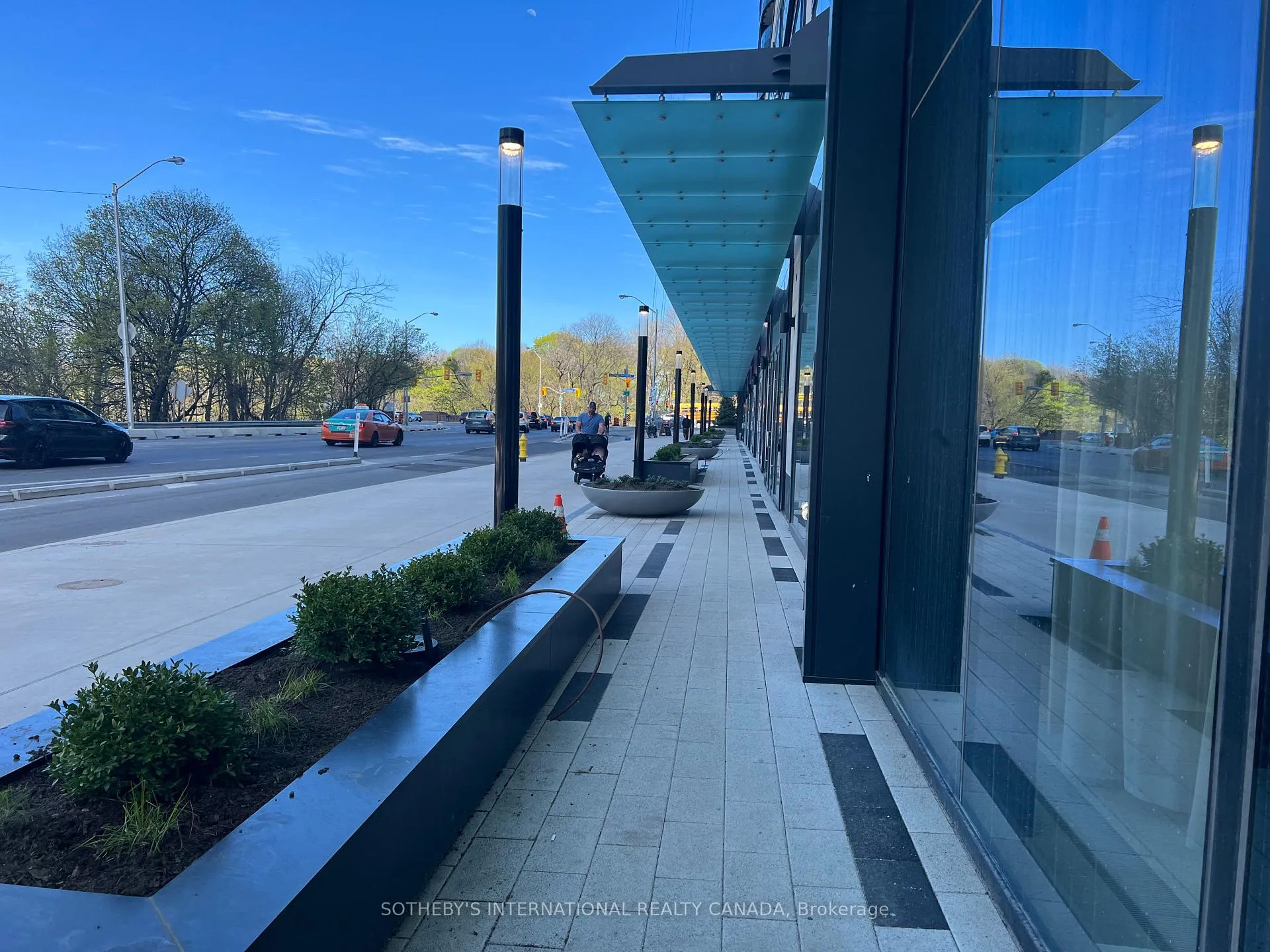 Photo 3 of Unit 4215, 585 Bloor Street E, Toronto, North St. James Town — HOMEH
