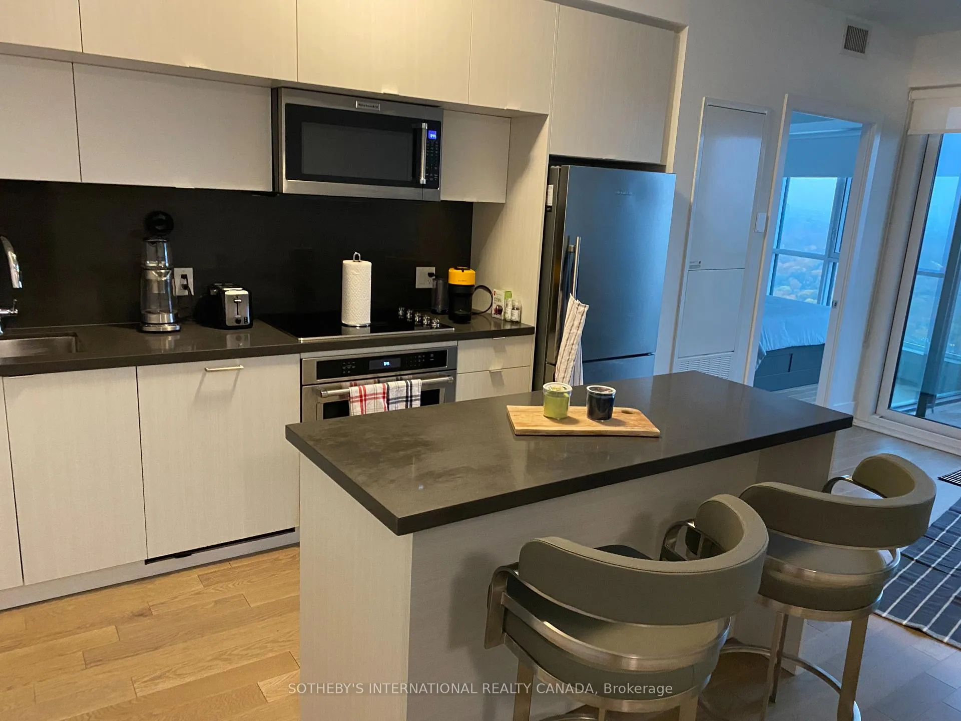 Photo 5 of Unit 4215, 585 Bloor Street E, Toronto, North St. James Town — HOMEH