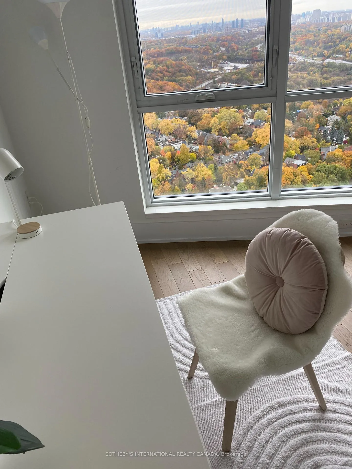Photo 7 of Unit 4215, 585 Bloor Street E, Toronto, North St. James Town — HOMEH