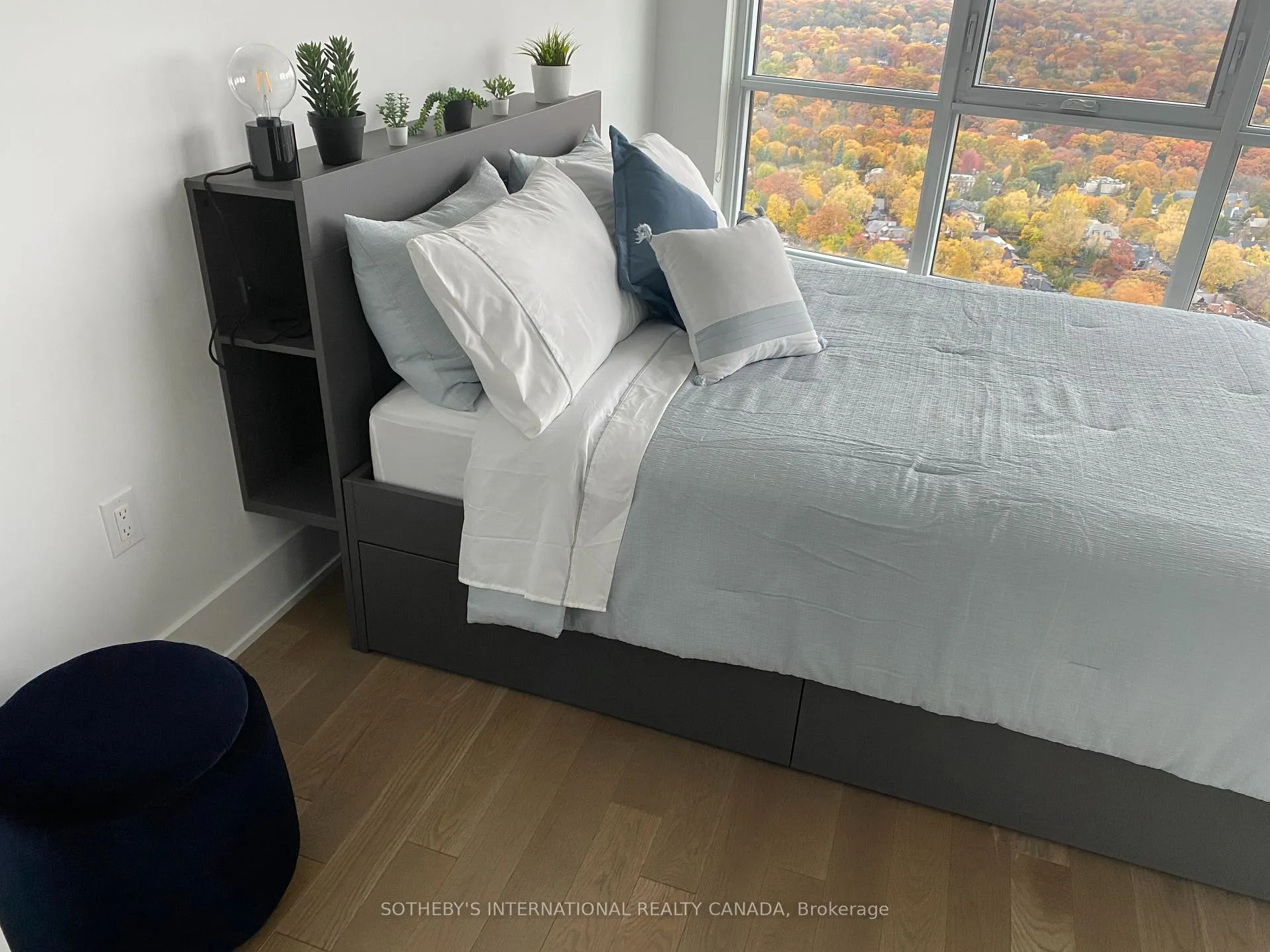 Photo 9 of Unit 4215, 585 Bloor Street E, Toronto, North St. James Town — HOMEH