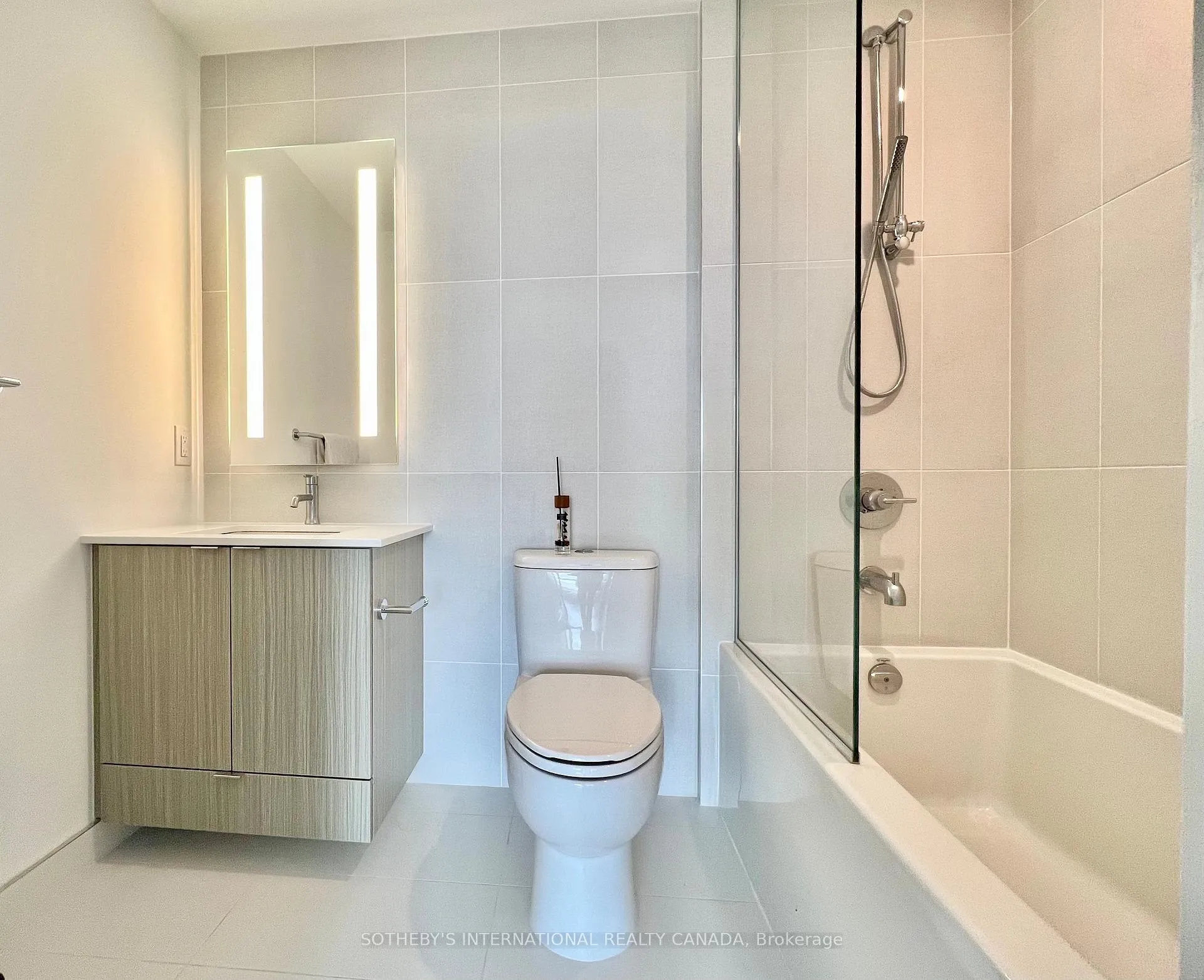 Photo 11 of Unit 4215, 585 Bloor Street E, Toronto, North St. James Town — HOMEH
