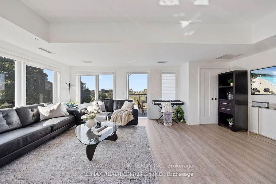Photo 8 of Unit 206, 155 Downsview Park Boulevard, North York, Downsview-Roding-CFB — HOMEH