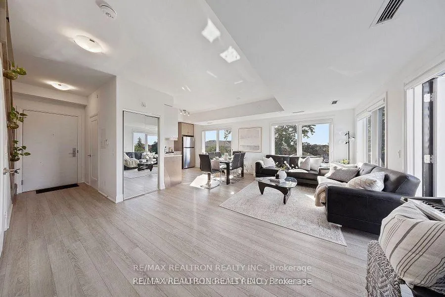 Photo 10 of Unit 206, 155 Downsview Park Boulevard, North York, Downsview-Roding-CFB — HOMEH