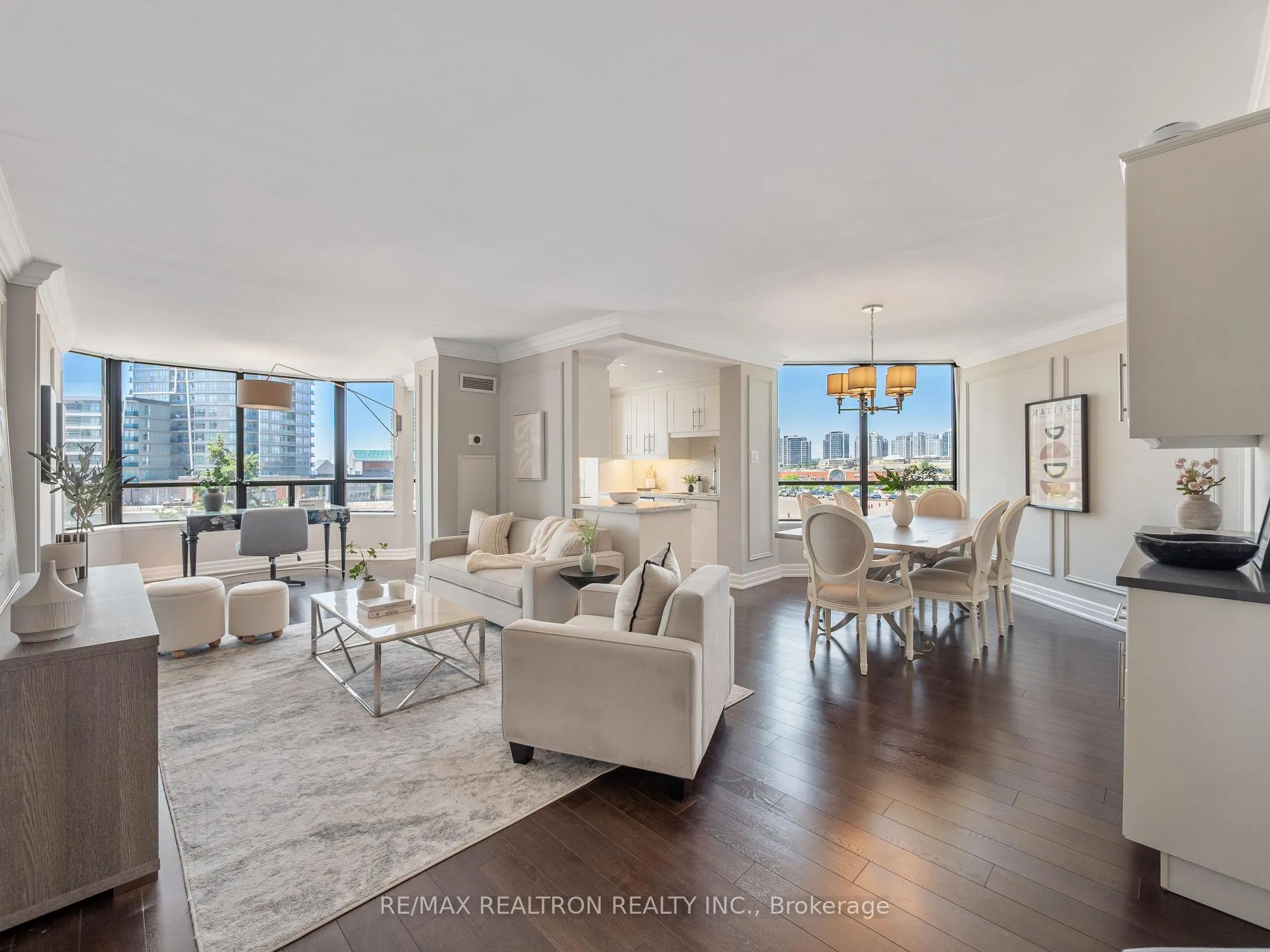 Photo 2 of Unit 503, 7460 Bathurst Street, Vaughan, Brownridge — HOMEH