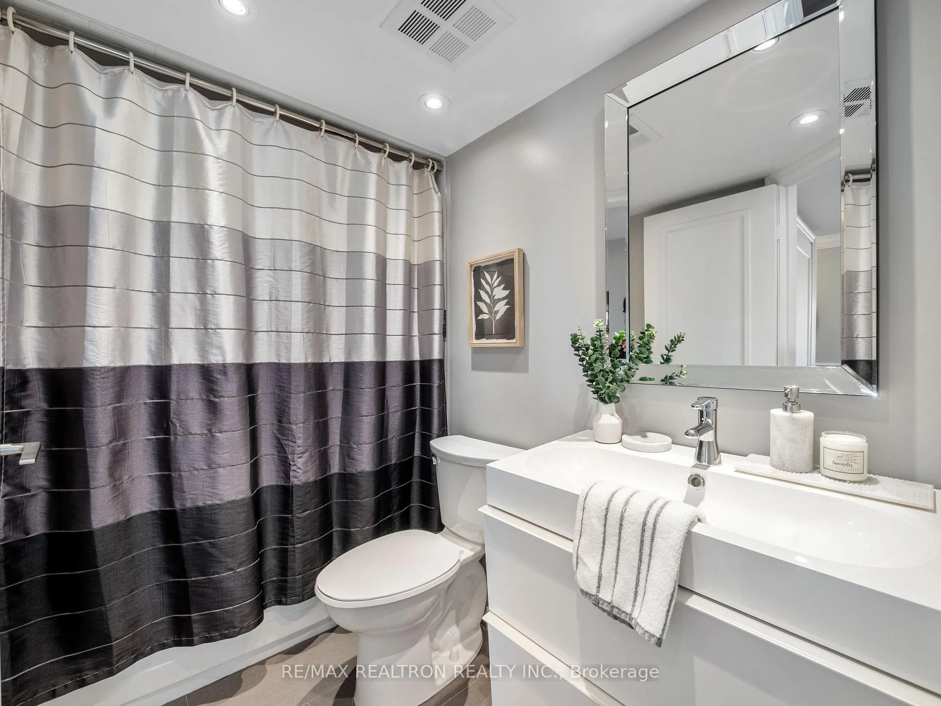 Photo 24 of Unit 503, 7460 Bathurst Street, Vaughan, Brownridge — HOMEH