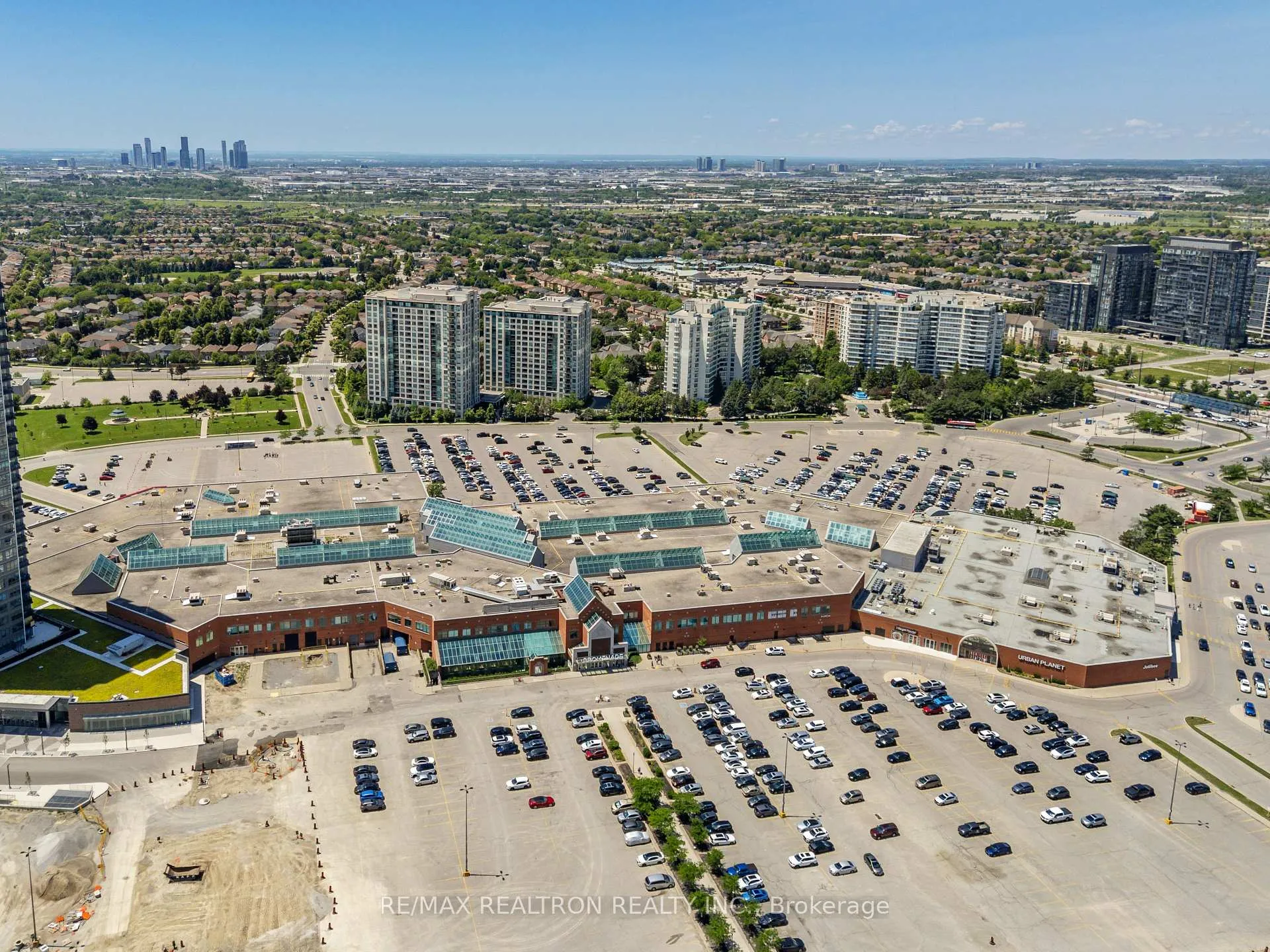 Photo 32 of Unit 503, 7460 Bathurst Street, Vaughan, Brownridge — HOMEH