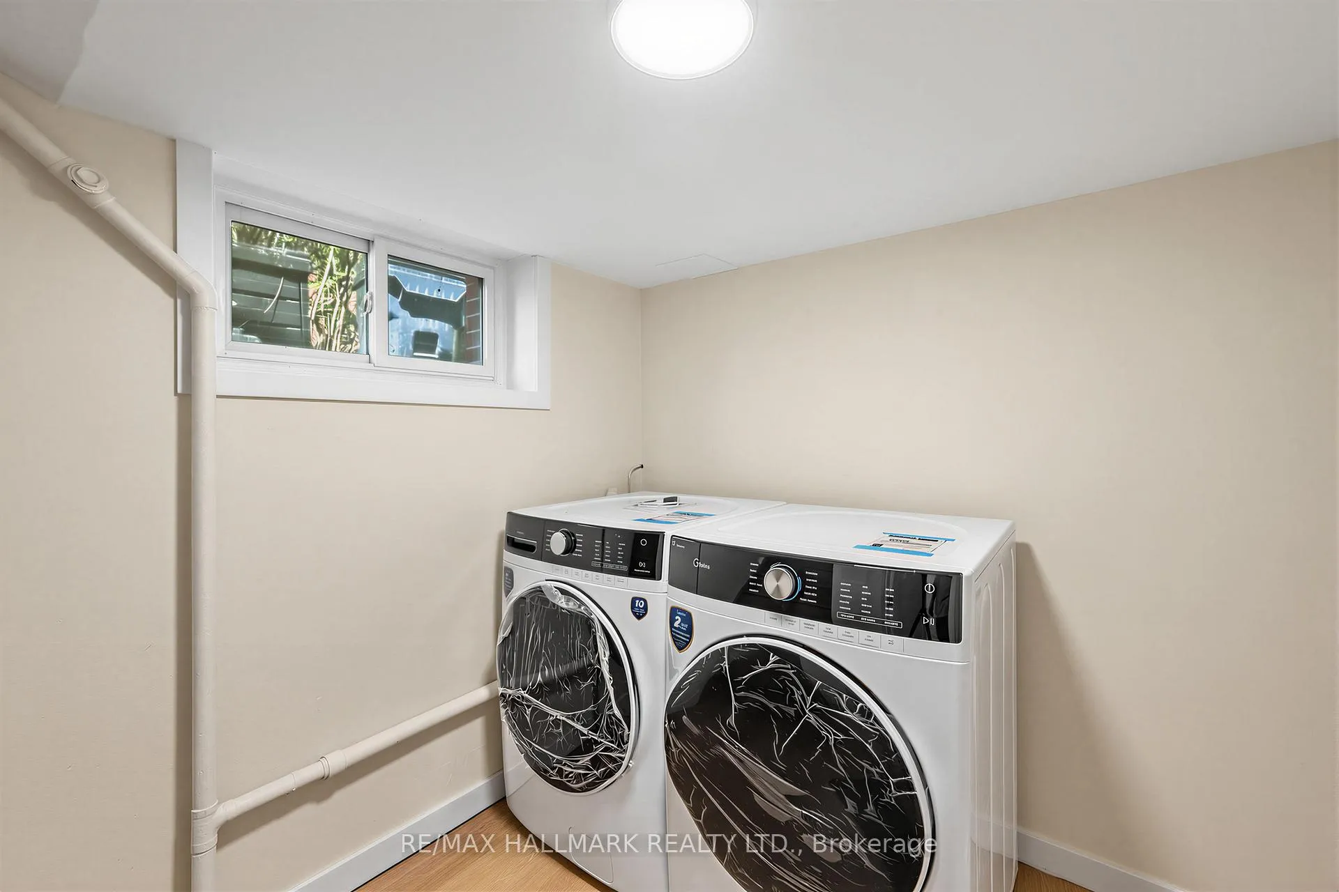 Photo 19 of 970 Cosburn Avenue, Toronto, Woodbine-Lumsden — HOMEH