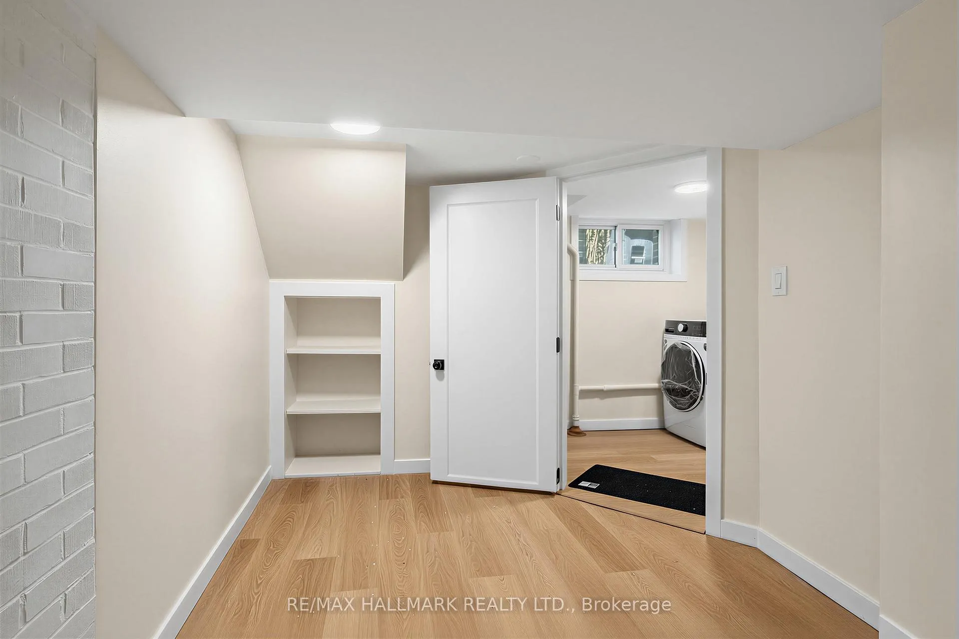 Photo 20 of 970 Cosburn Avenue, Toronto, Woodbine-Lumsden — HOMEH