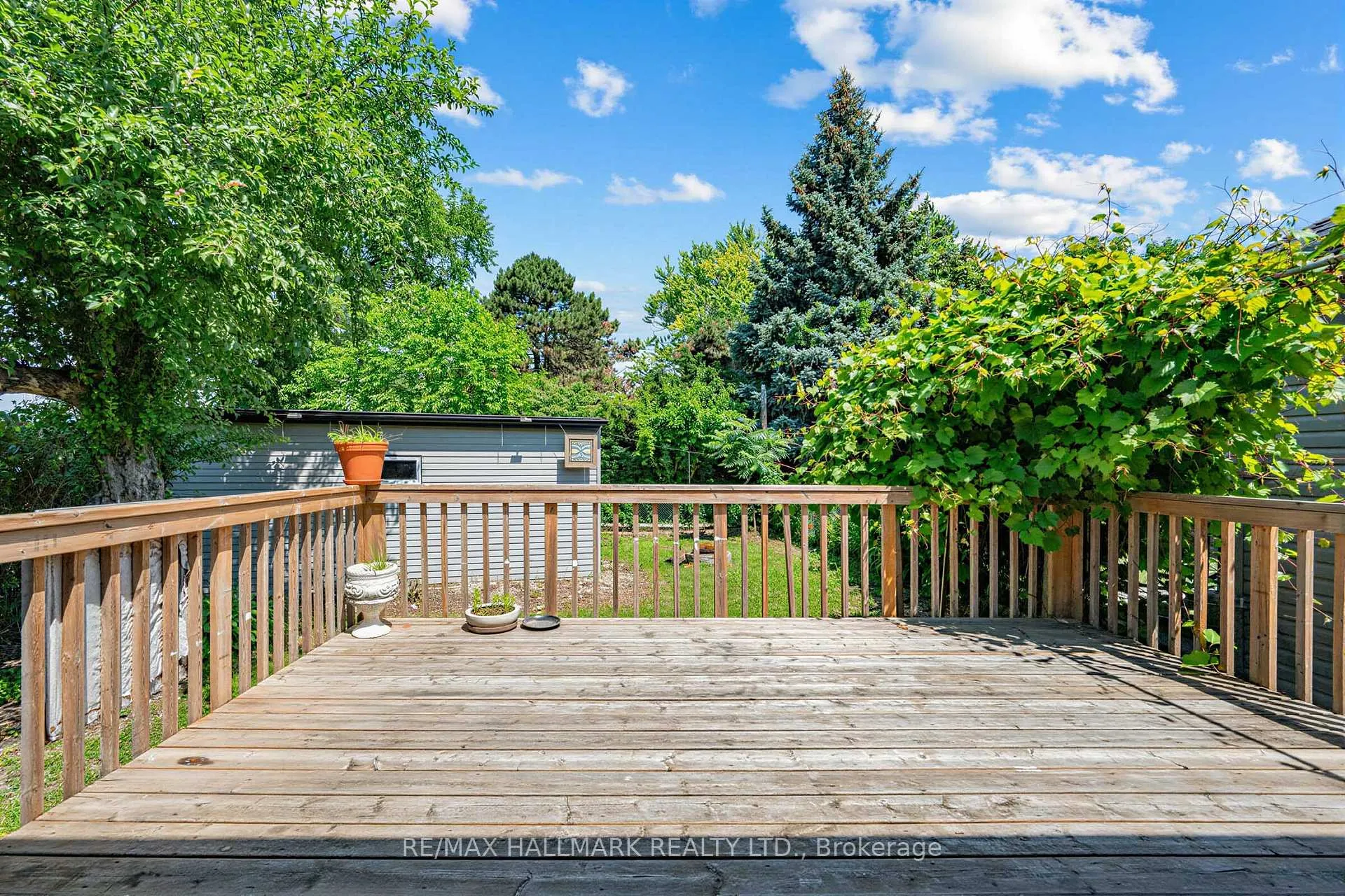 Photo 29 of 970 Cosburn Avenue, Toronto, Woodbine-Lumsden — HOMEH