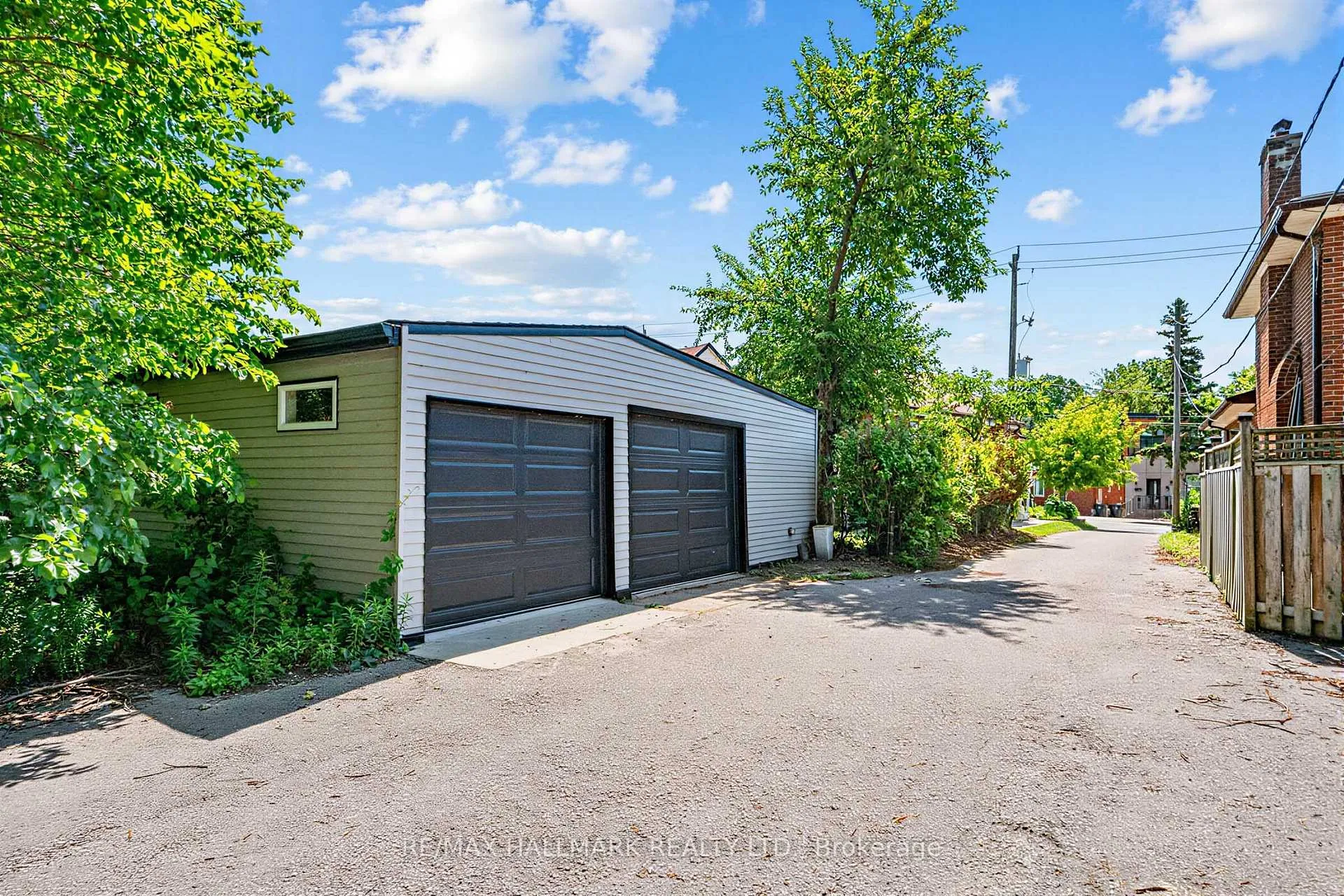 Photo 33 of 970 Cosburn Avenue, Toronto, Woodbine-Lumsden — HOMEH