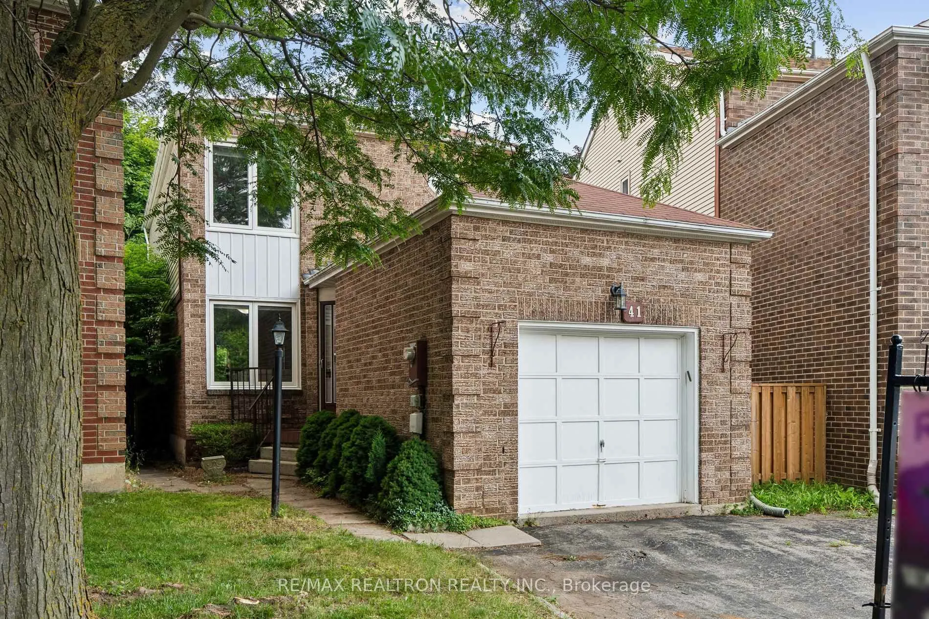 Photo 1 of 41 Thornbury Circle, Vaughan, Crestwood-Springfarm-Yorkhill — HOMEH