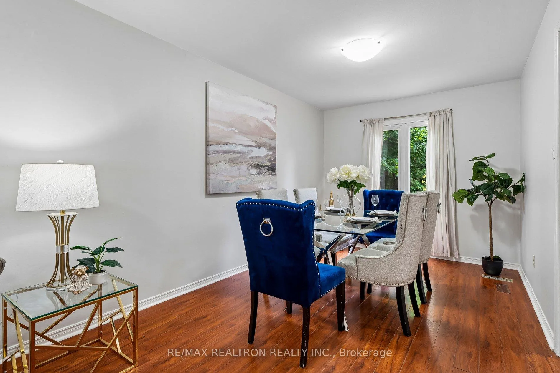 Photo 14 of 41 Thornbury Circle, Vaughan, Crestwood-Springfarm-Yorkhill — HOMEH