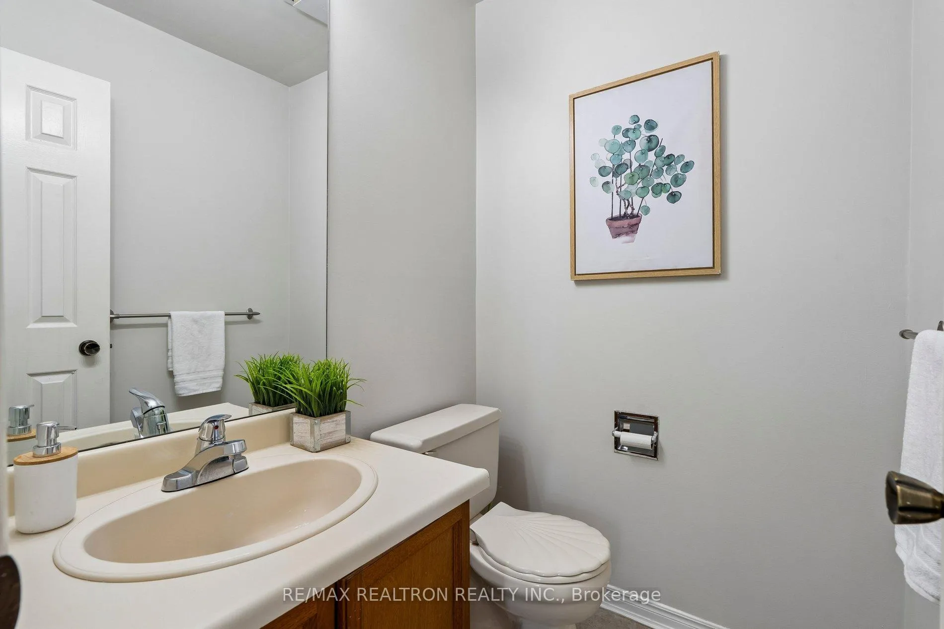 Photo 29 of 41 Thornbury Circle, Vaughan, Crestwood-Springfarm-Yorkhill — HOMEH