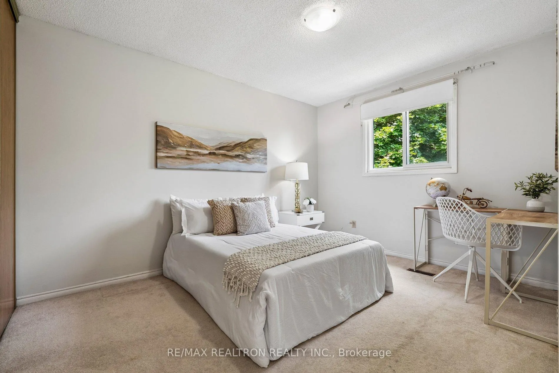 Photo 30 of 41 Thornbury Circle, Vaughan, Crestwood-Springfarm-Yorkhill — HOMEH