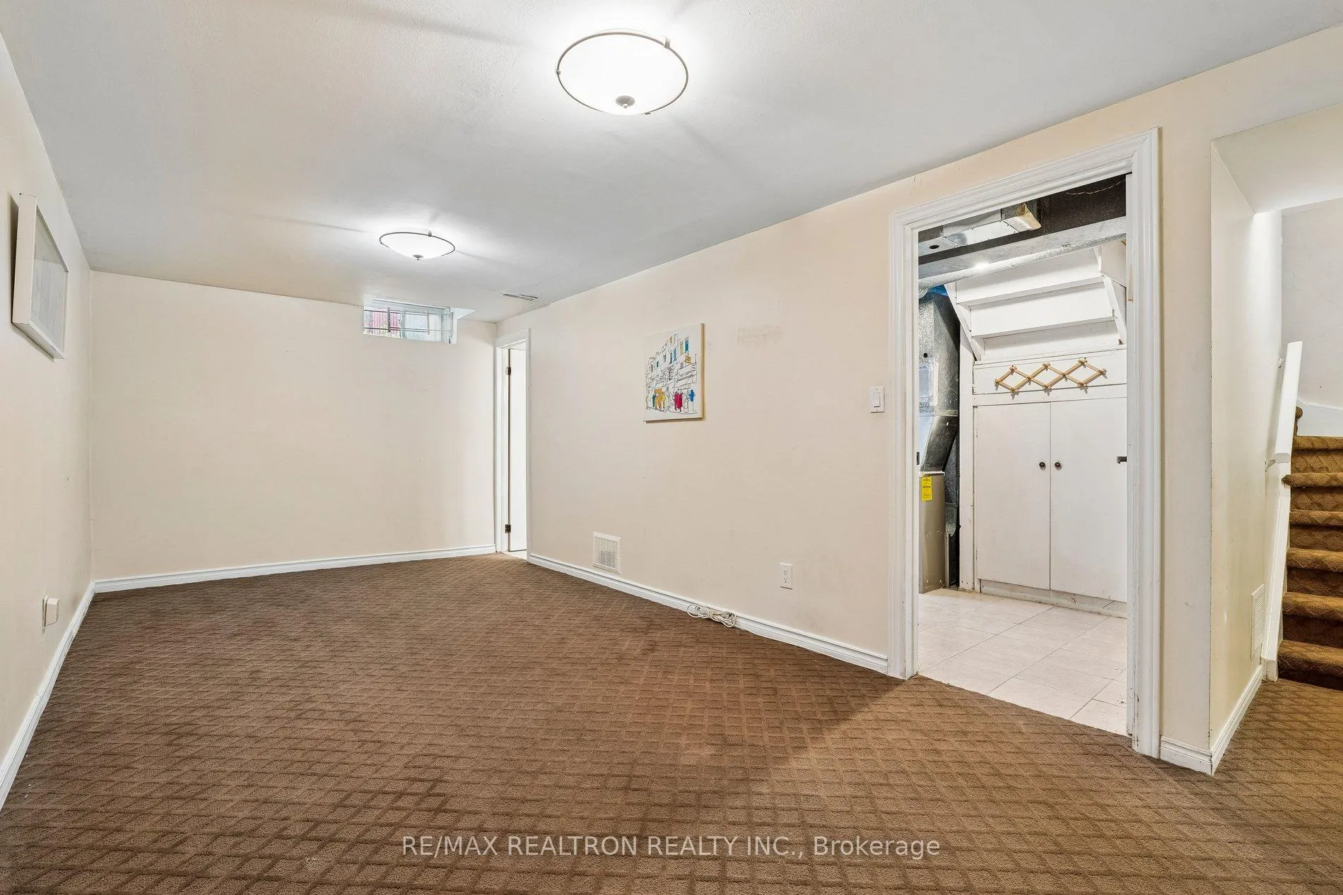 Photo 36 of 41 Thornbury Circle, Vaughan, Crestwood-Springfarm-Yorkhill — HOMEH