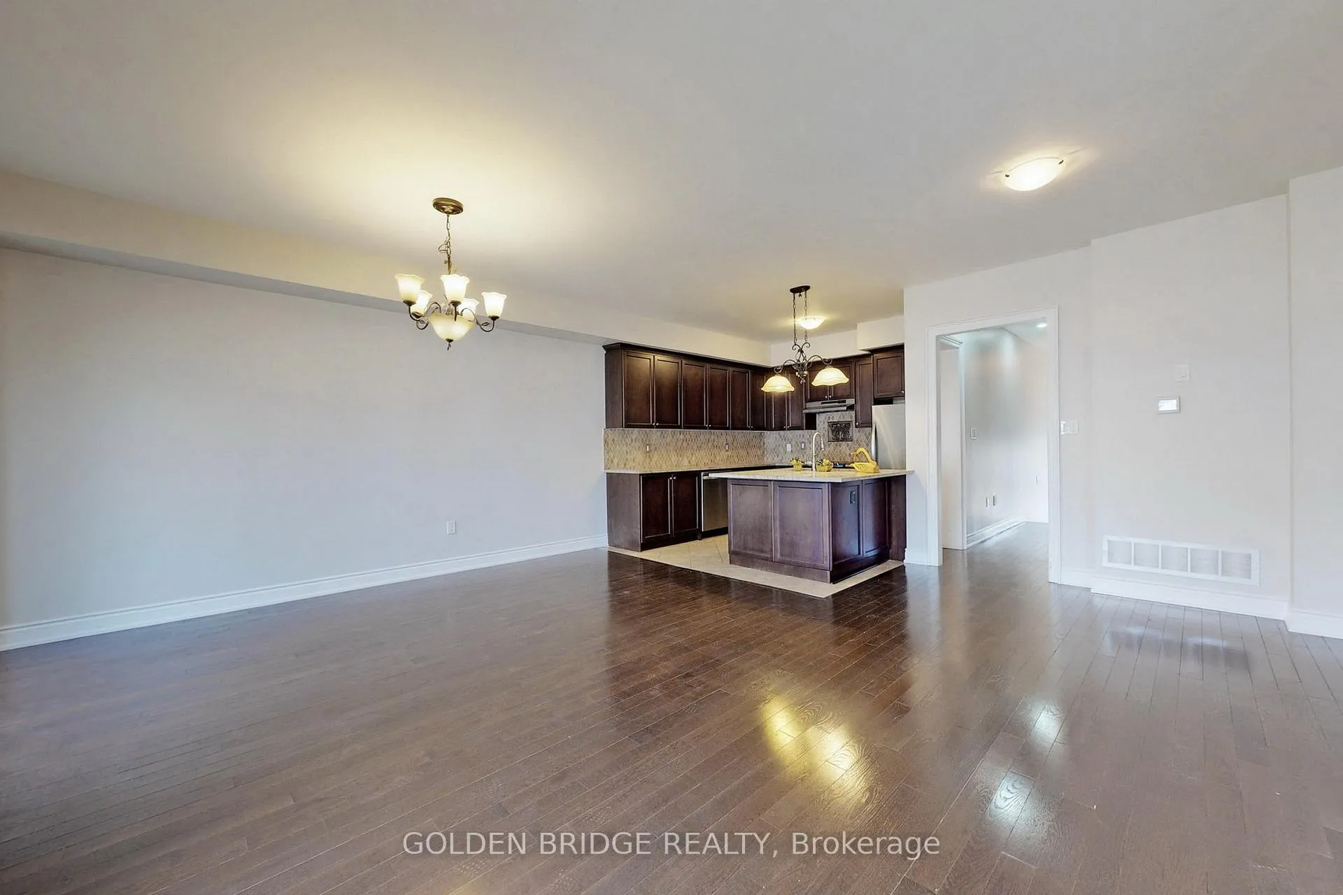 Photo 24 of 166 Verdi Road, Richmond Hill, Oak Ridges — HOMEH
