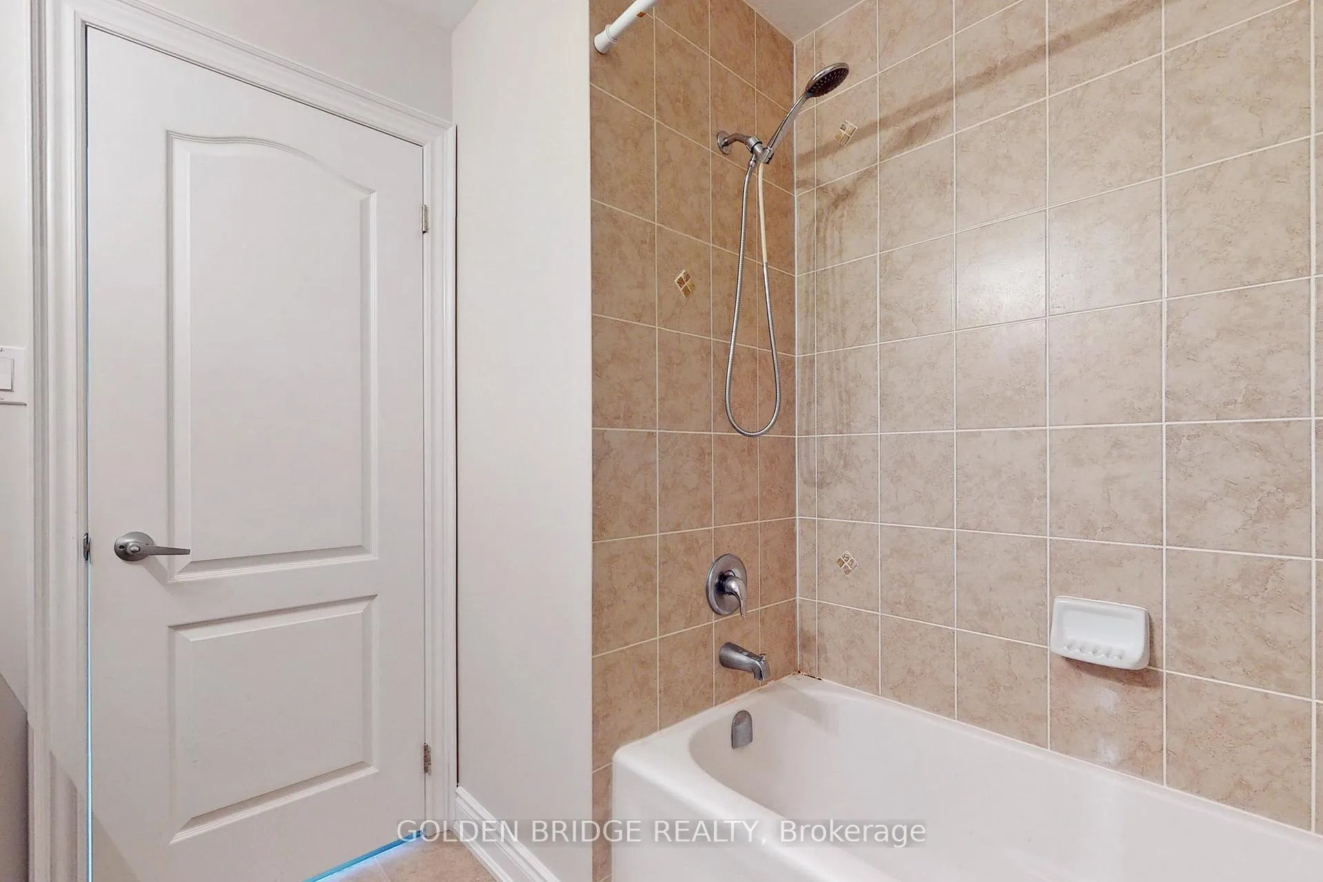 Photo 47 of 166 Verdi Road, Richmond Hill, Oak Ridges — HOMEH