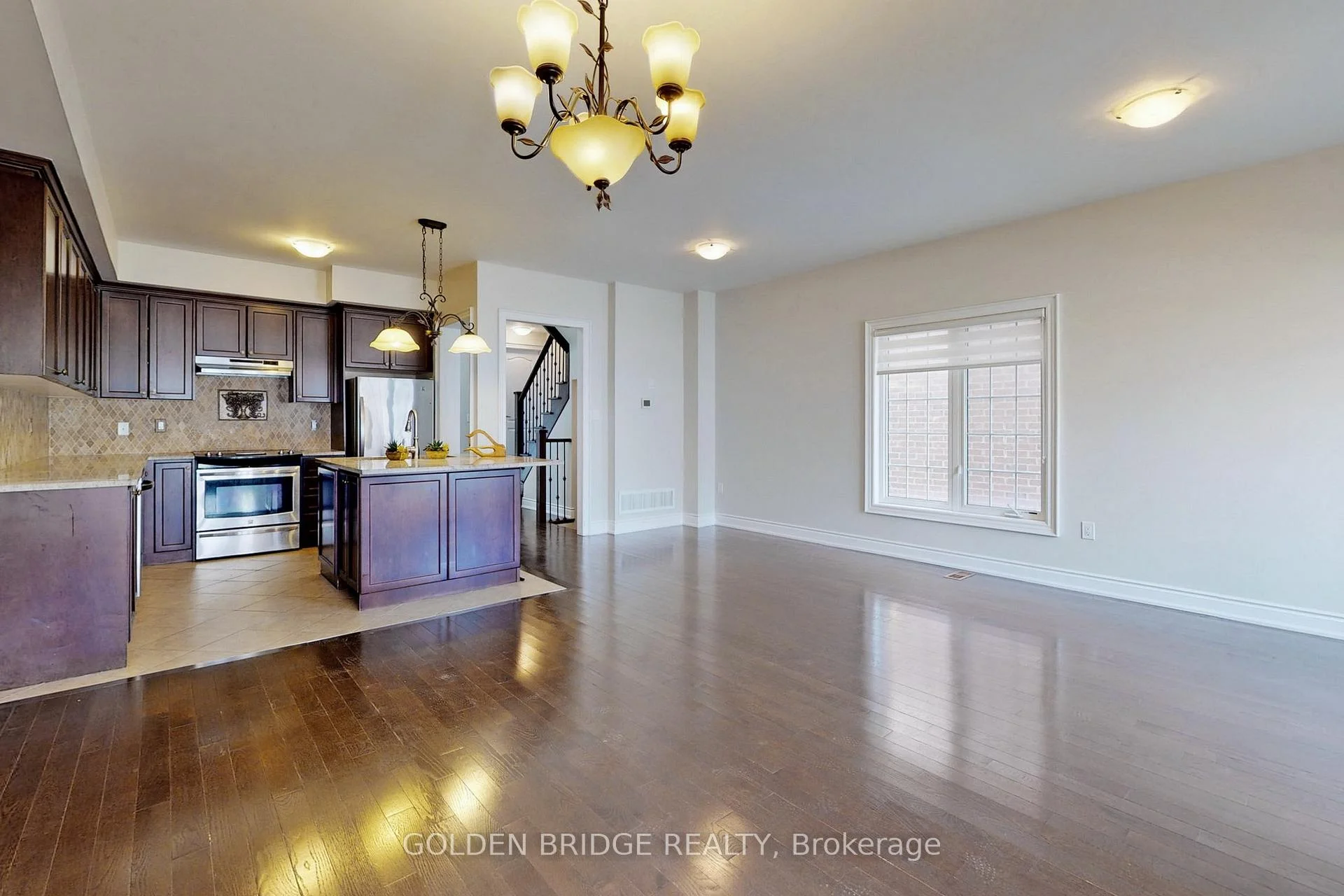 Photo 6 of 166 Verdi Road, Richmond Hill, Oak Ridges — HOMEH