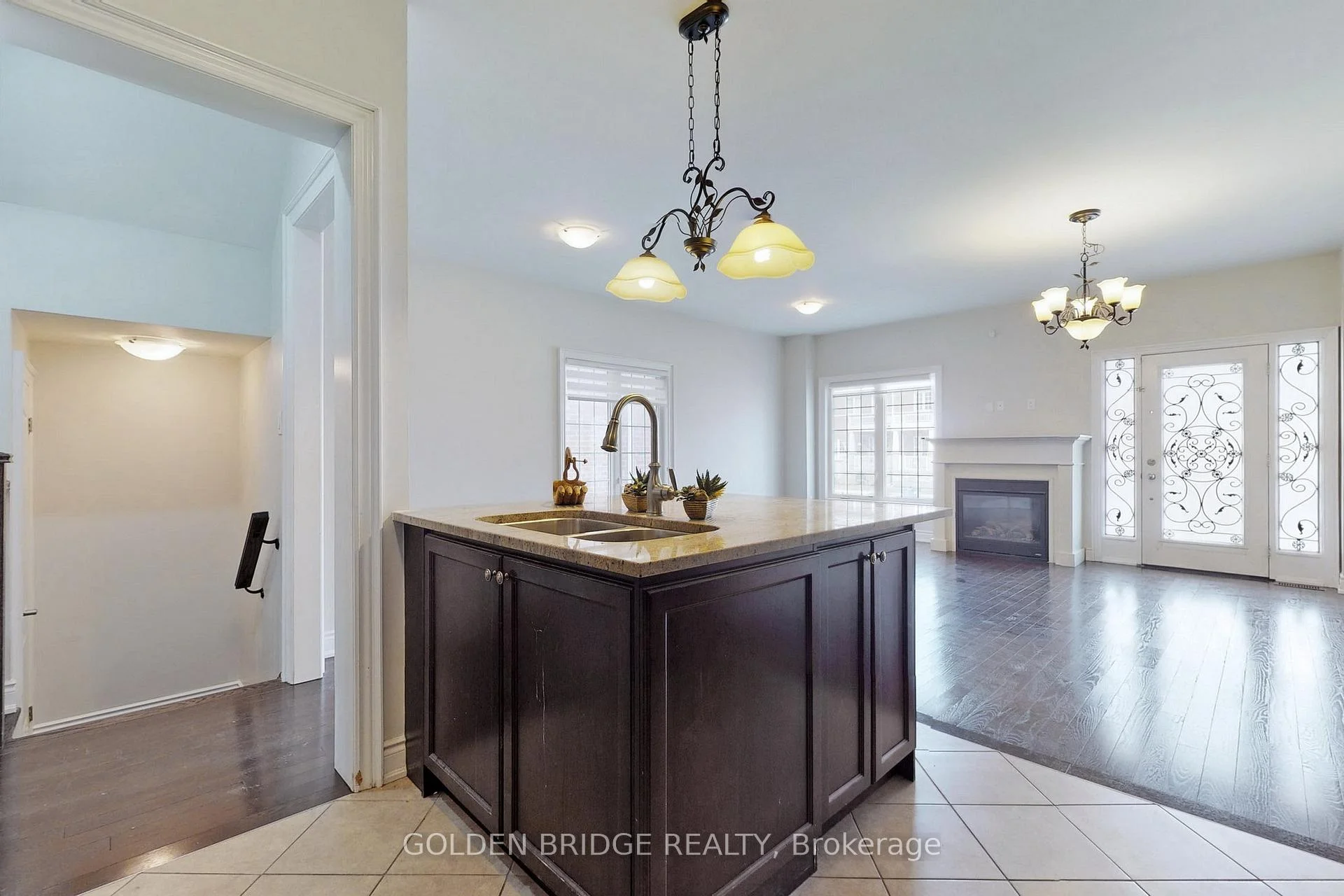 Photo 8 of 166 Verdi Road, Richmond Hill, Oak Ridges — HOMEH