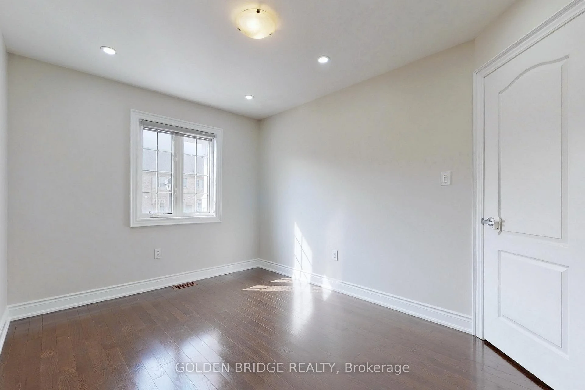 Photo 17 of 166 Verdi Road, Richmond Hill, Oak Ridges — HOMEH