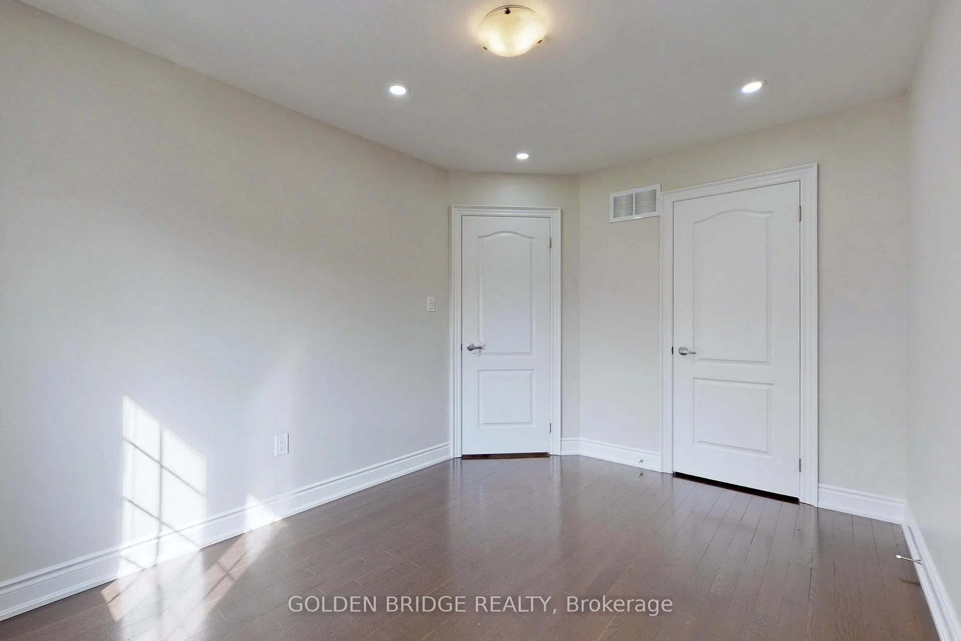 Photo 19 of 166 Verdi Road, Richmond Hill, Oak Ridges — HOMEH