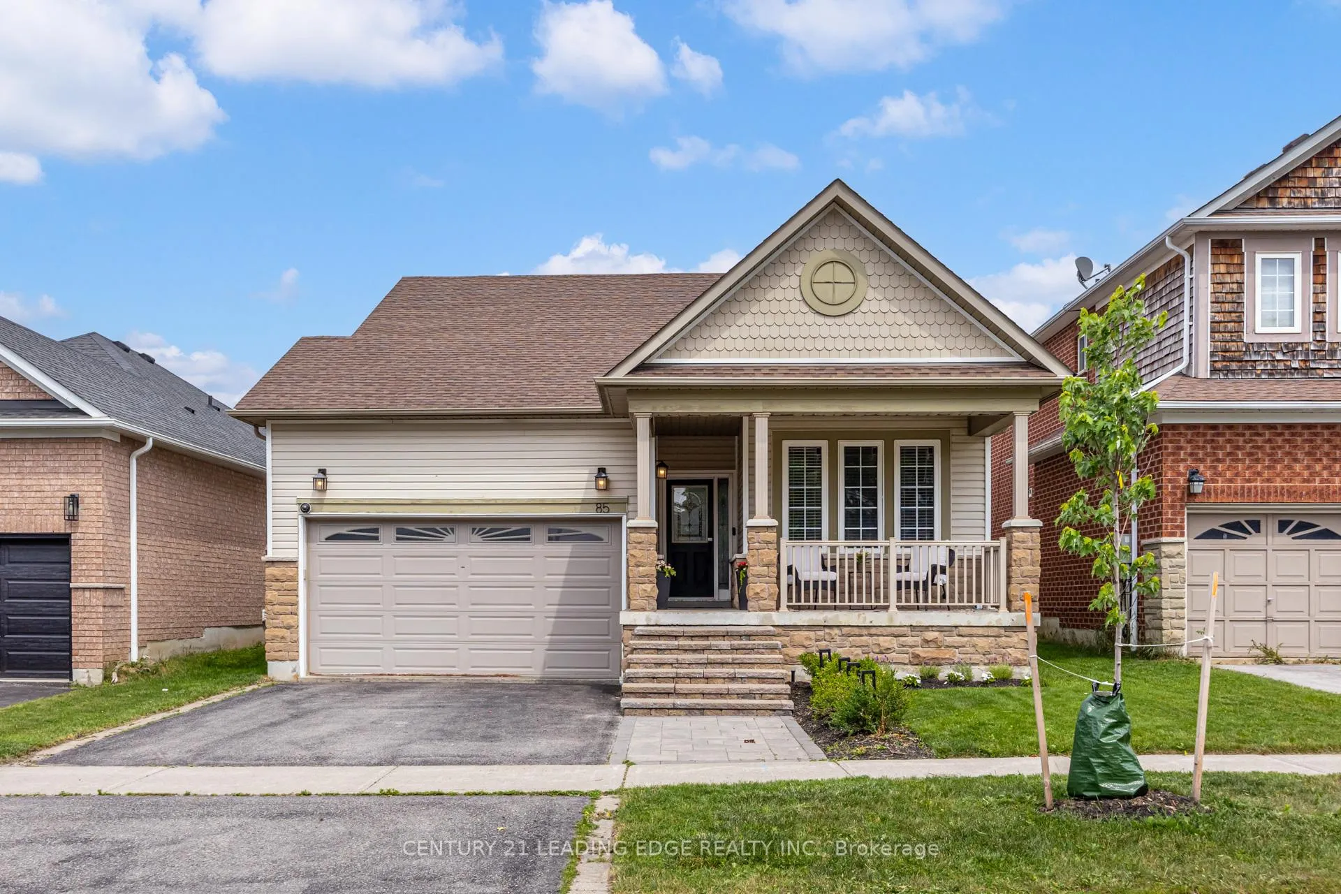 Photo 2 of 85 Darius Harns Drive, Whitby, Brooklin — HOMEH