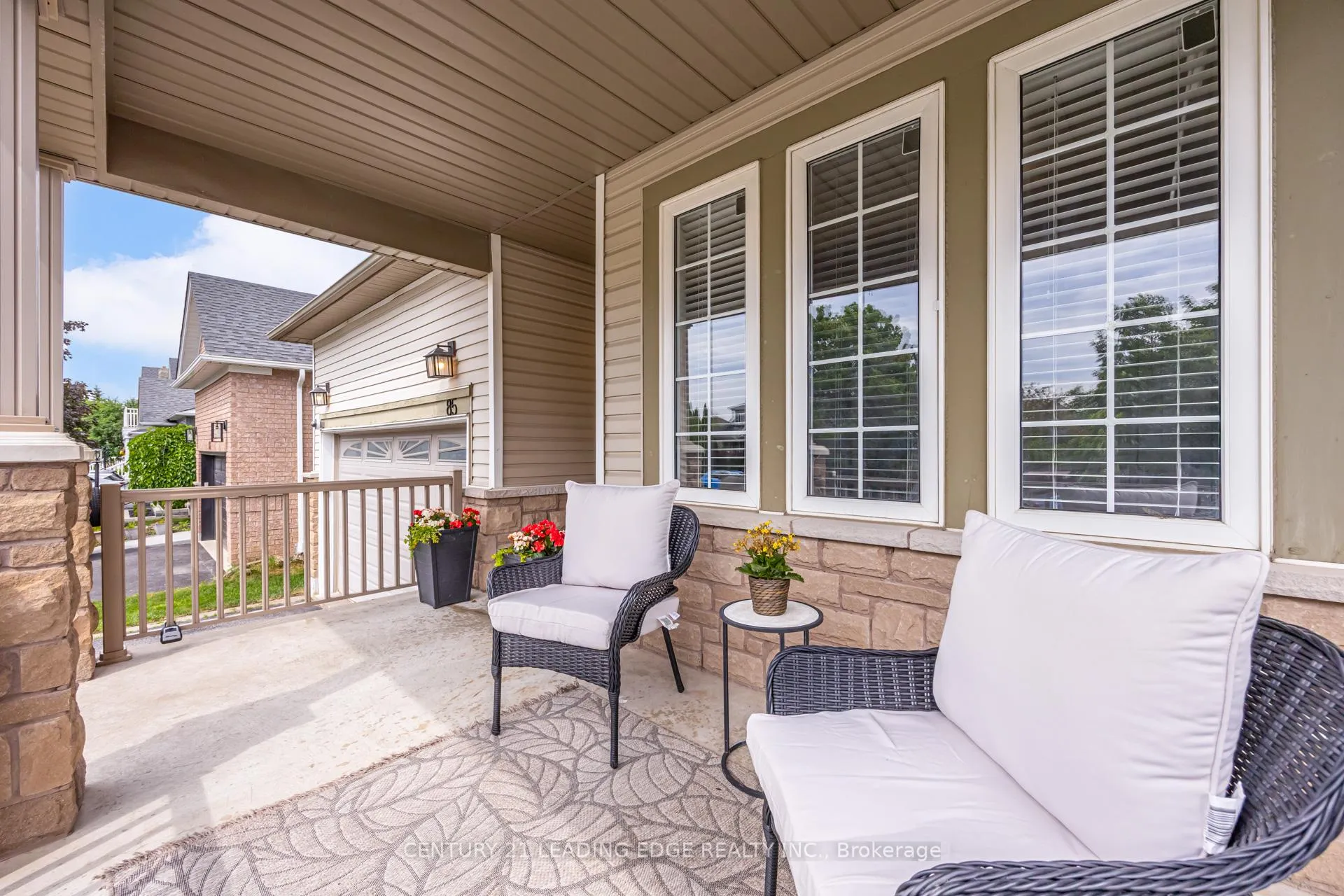 Photo 7 of 85 Darius Harns Drive, Whitby, Brooklin — HOMEH
