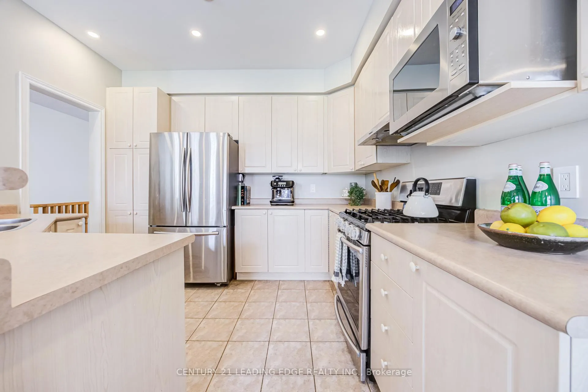 Photo 25 of 85 Darius Harns Drive, Whitby, Brooklin — HOMEH