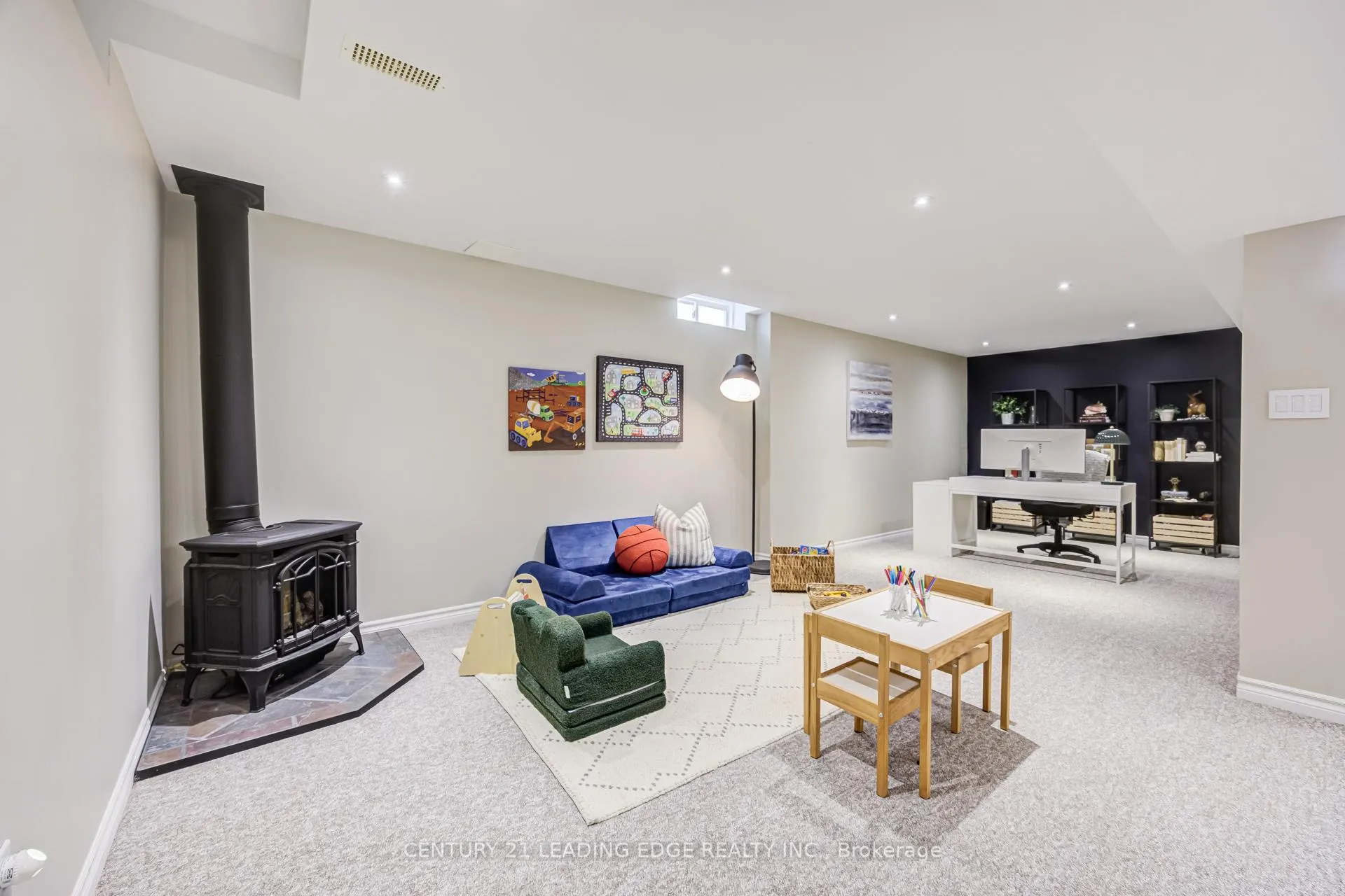 Photo 42 of 85 Darius Harns Drive, Whitby, Brooklin — HOMEH