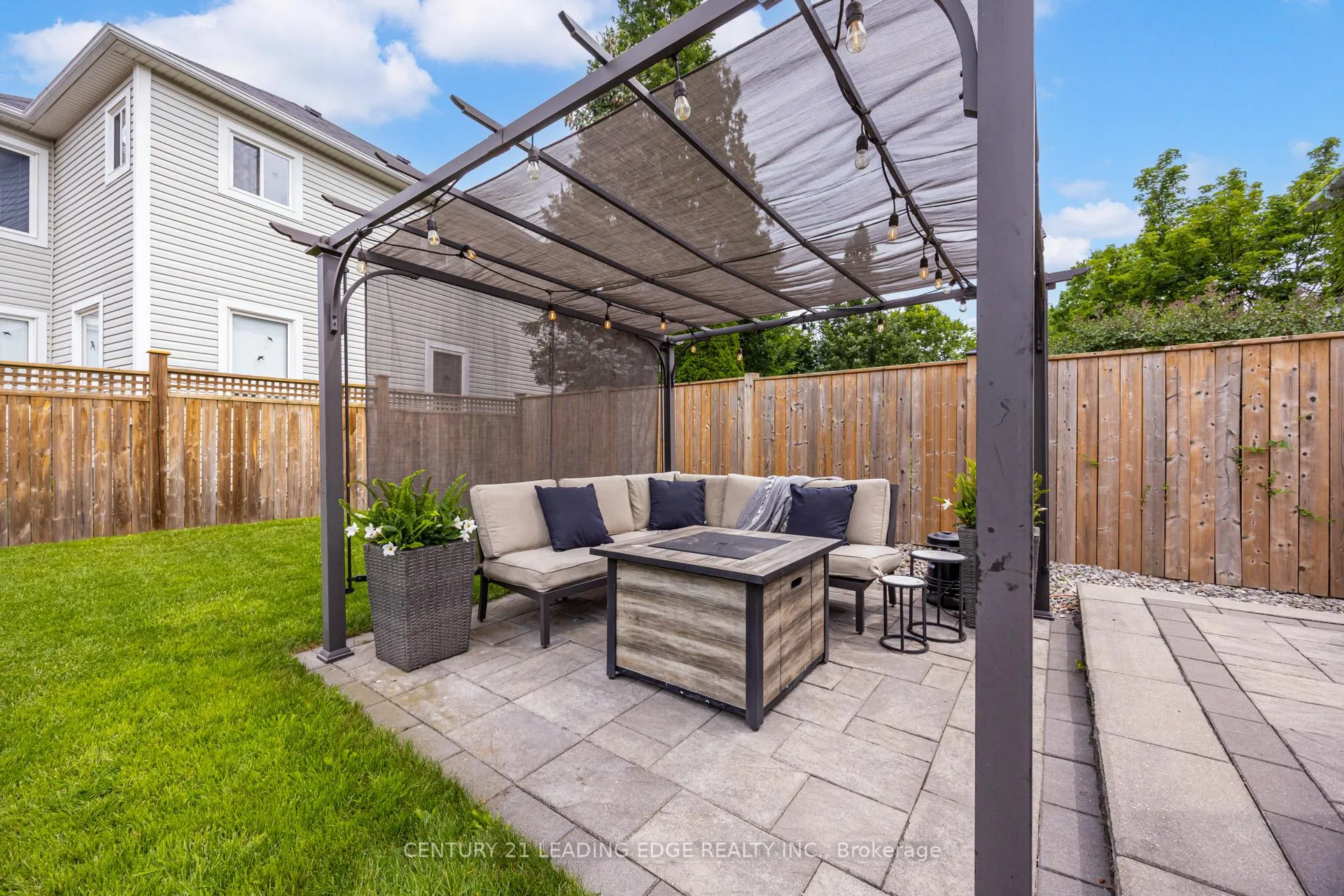 Photo 46 of 85 Darius Harns Drive, Whitby, Brooklin — HOMEH